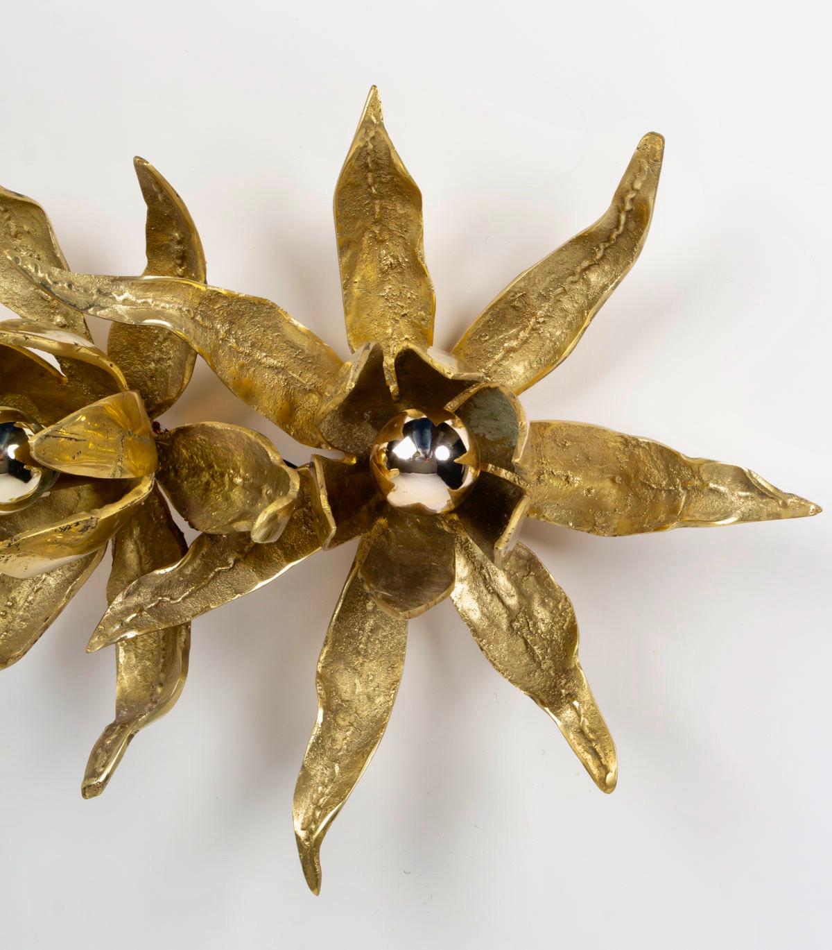 1970s Set of 3 Gilded Bronze Flower Sconces, Paul Moerenhout In Good Condition In Saint-Ouen, FR