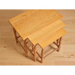 Ensemble de 3 tables gigognes en chêne de Kjaernulf des années 1970