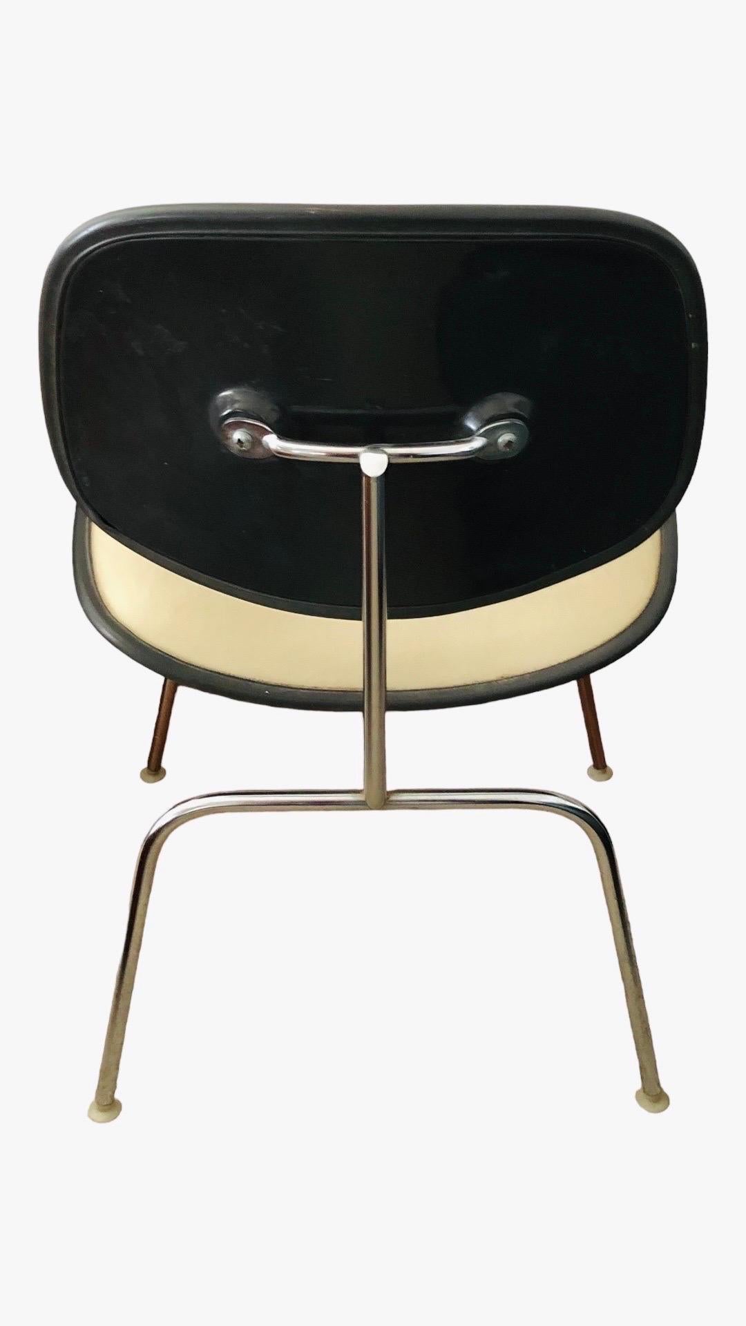 Américain 1970 Paire de chaises Charles and Ray Eames pour Herman Miller DCMU en vente