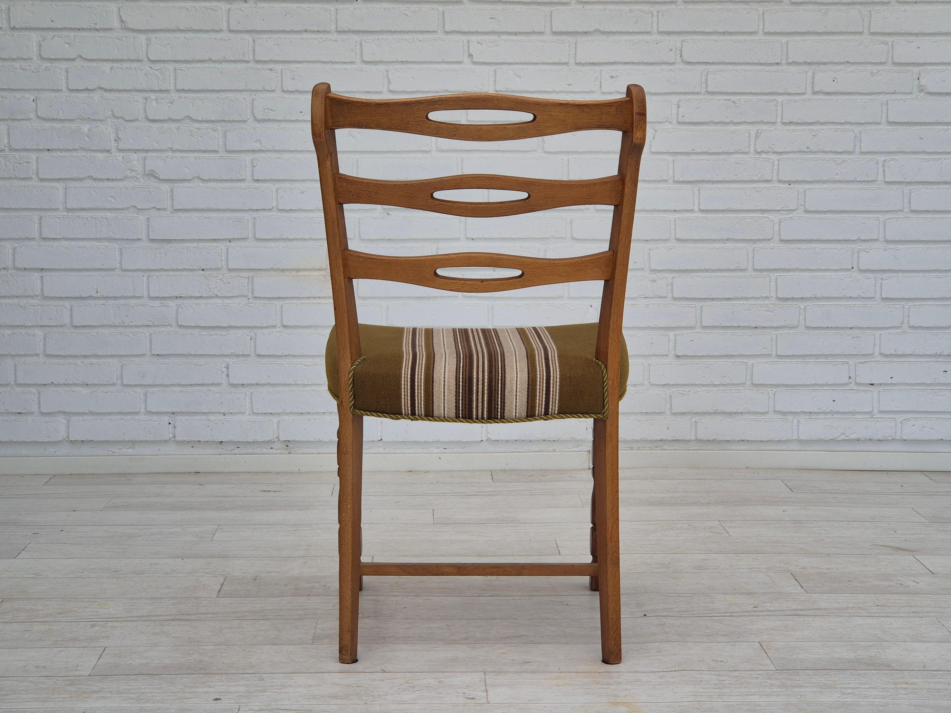 1970er, Satz von 4 dänischen Esszimmerstühlen in OAK Wood, grüne Möbelwolle. (Ende des 20. Jahrhunderts) im Angebot