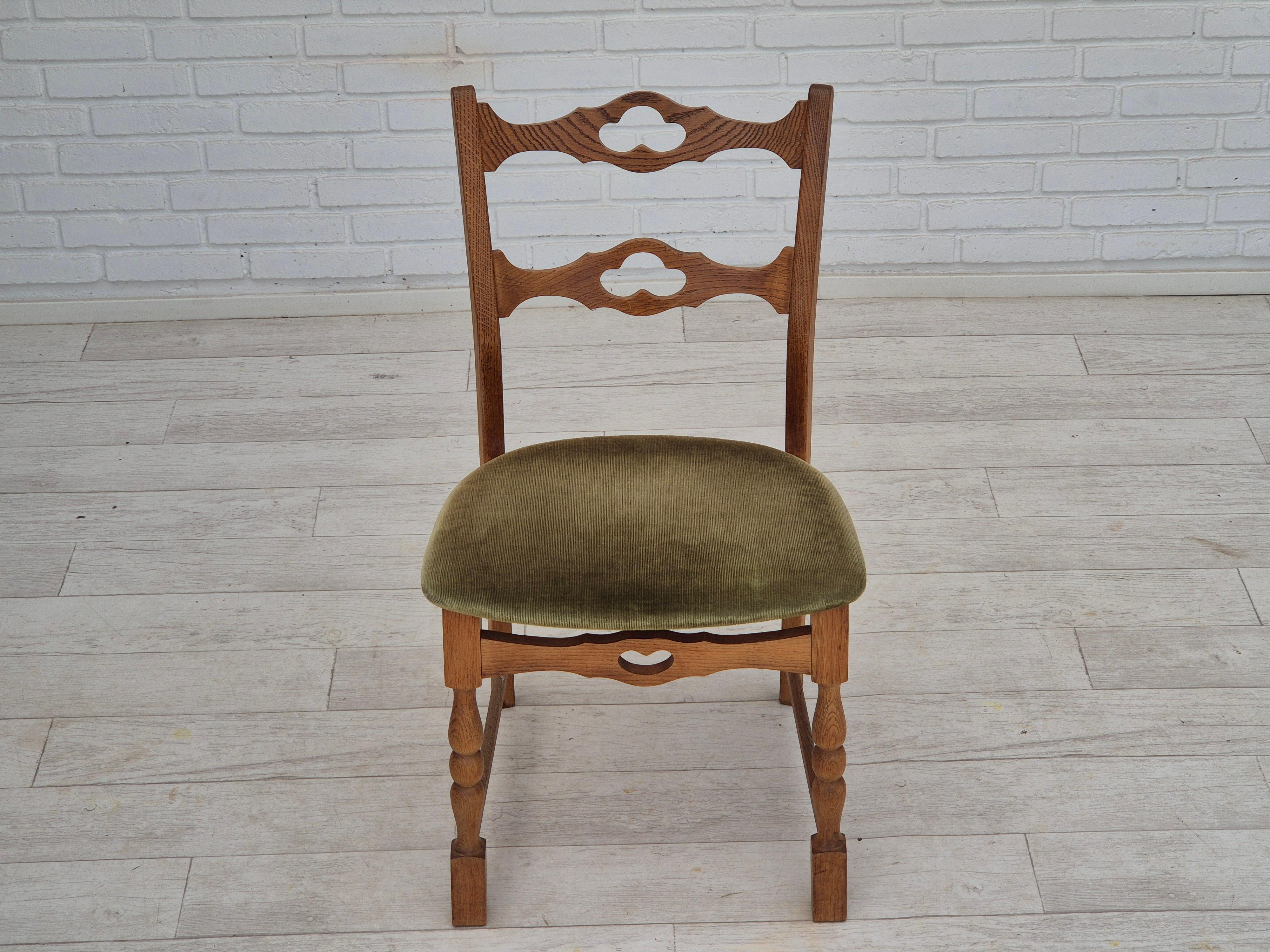 1970er Jahre, 4 dänische Esszimmerstühle, Originalzustand, Eichenholz. im Zustand „Gut“ im Angebot in Tarm, 82