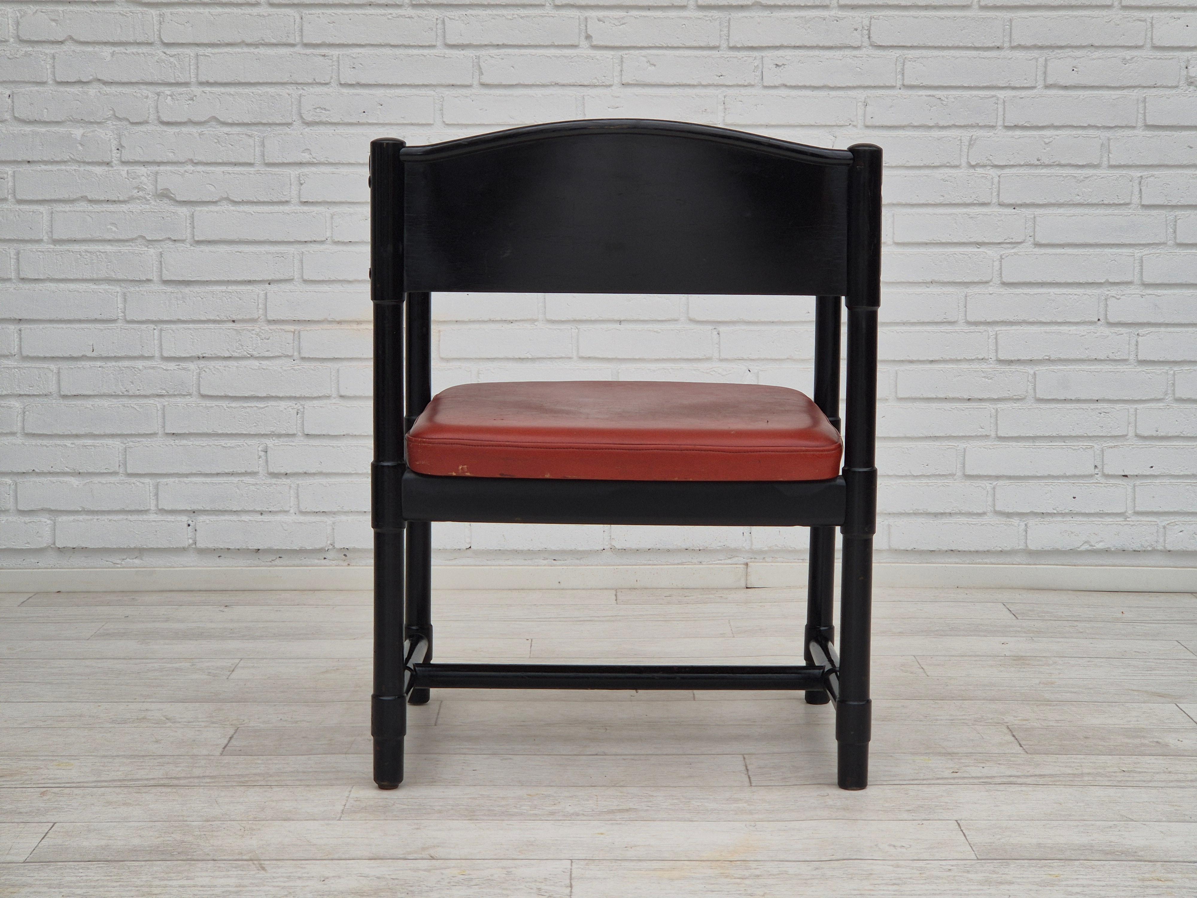 Años 70, conjunto de 4 sillones finlandeses de Lepokalusto, estado original, madera de abedul Cuero en venta