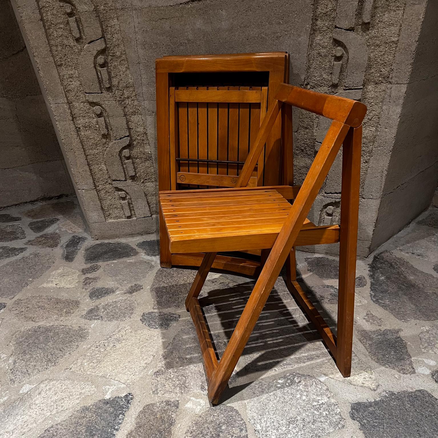1960s Set Four Folding Wood Trieste Chairs Aldo Jacober Alberto Bazzani In Good Condition For Sale In Chula Vista, CA