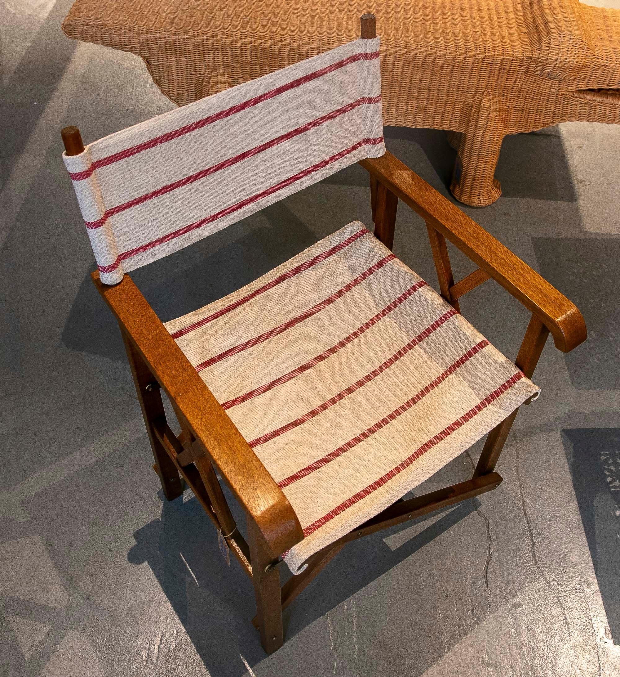 1970s Set of 4 Vintage Director's Chairs in Wood and Red Striped Canvas For Sale 1
