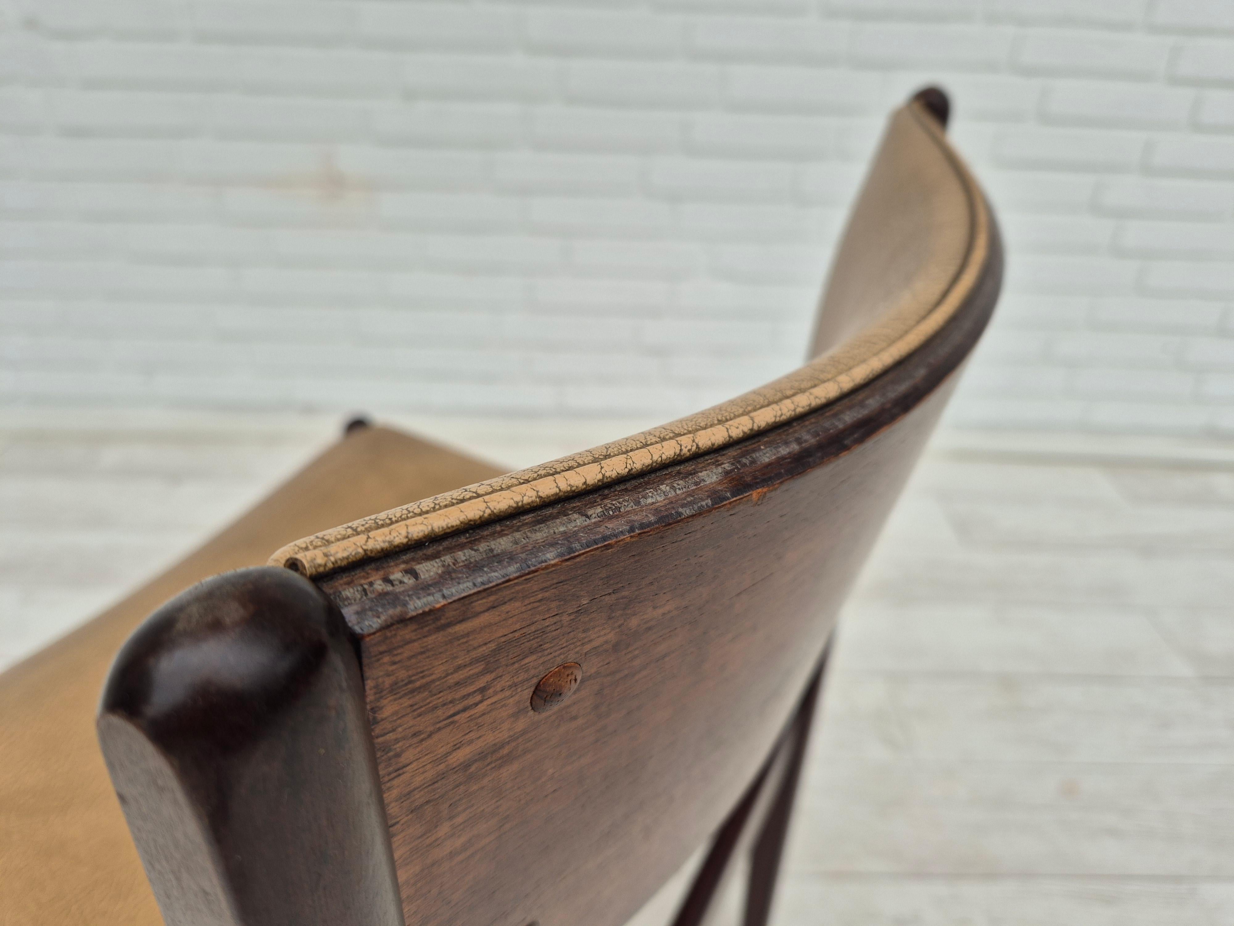 1970er, 5 dänische Esszimmerstühle, Originalzustand, Teakholz, Leder. im Angebot 11