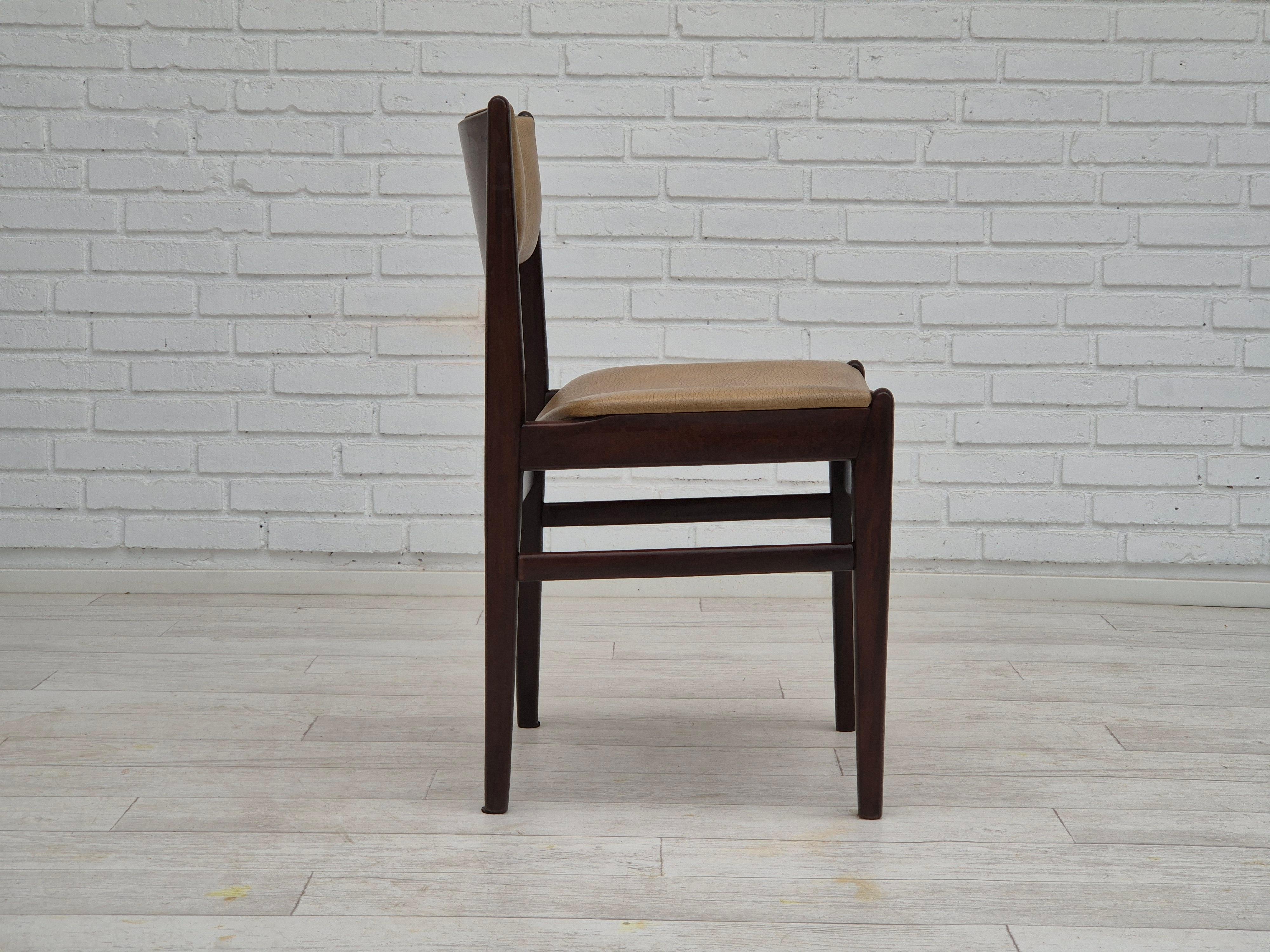 1970er, 5 dänische Esszimmerstühle, Originalzustand, Teakholz, Leder. im Angebot 3