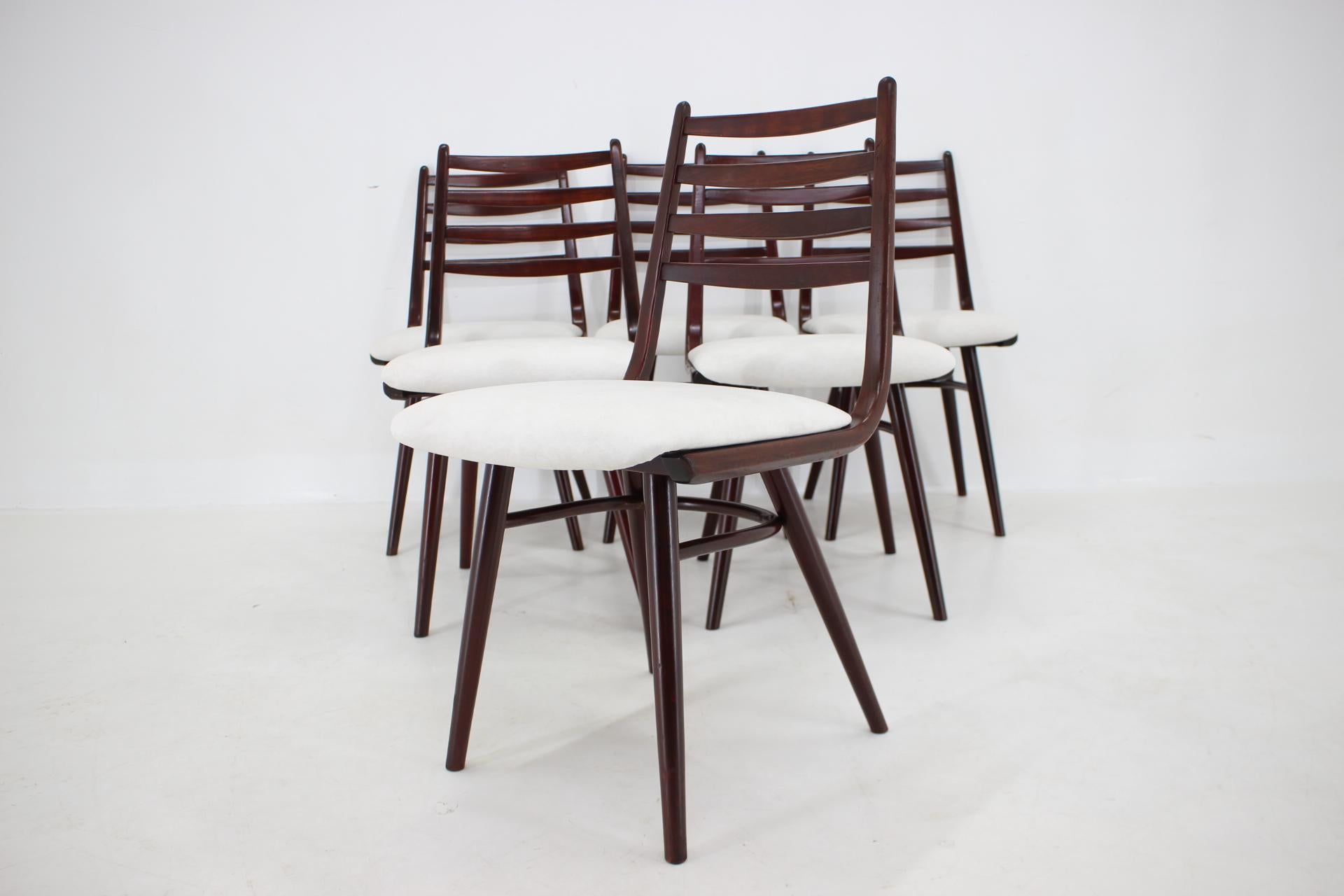 Ensemble de 6 chaises de salle à manger en hêtre Boomerang, Tchécoslovaquie, 1970  en vente 5