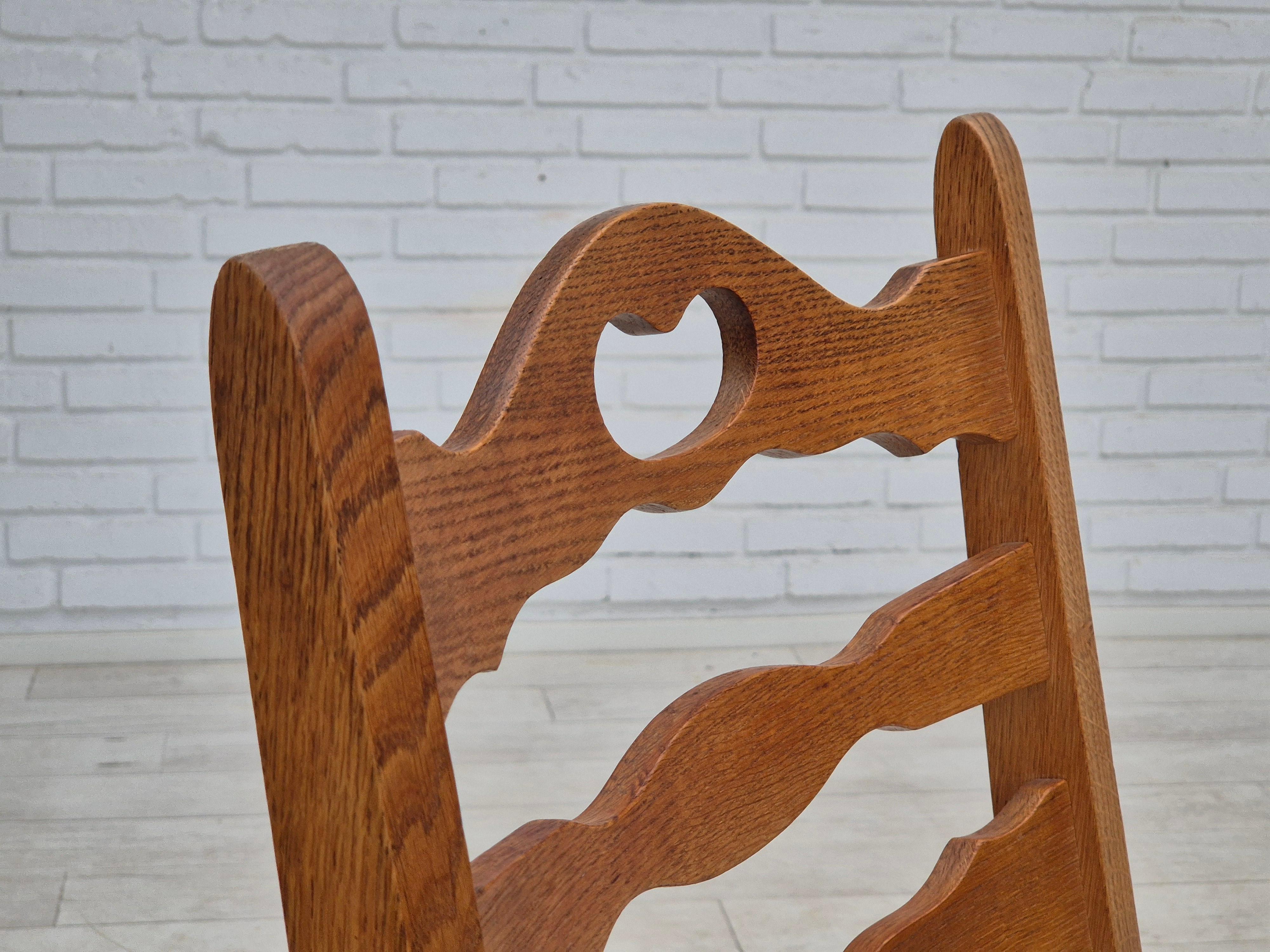 1970s, set of 6 Danish dining chairs, original condition, oak wood, wool. For Sale 5