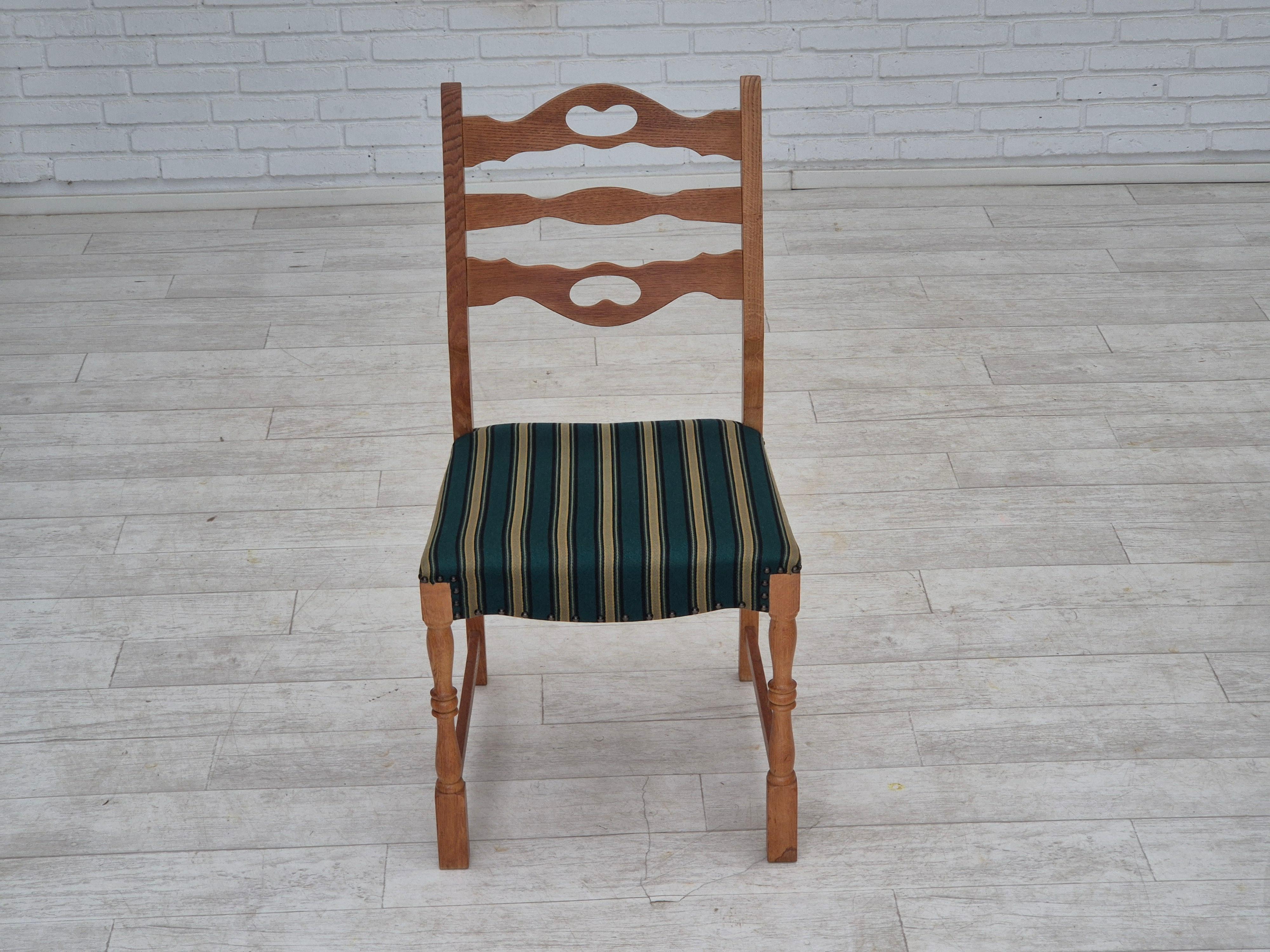 1970s, set of 6 Danish dining chairs, original condition, oak wood, wool. For Sale 9