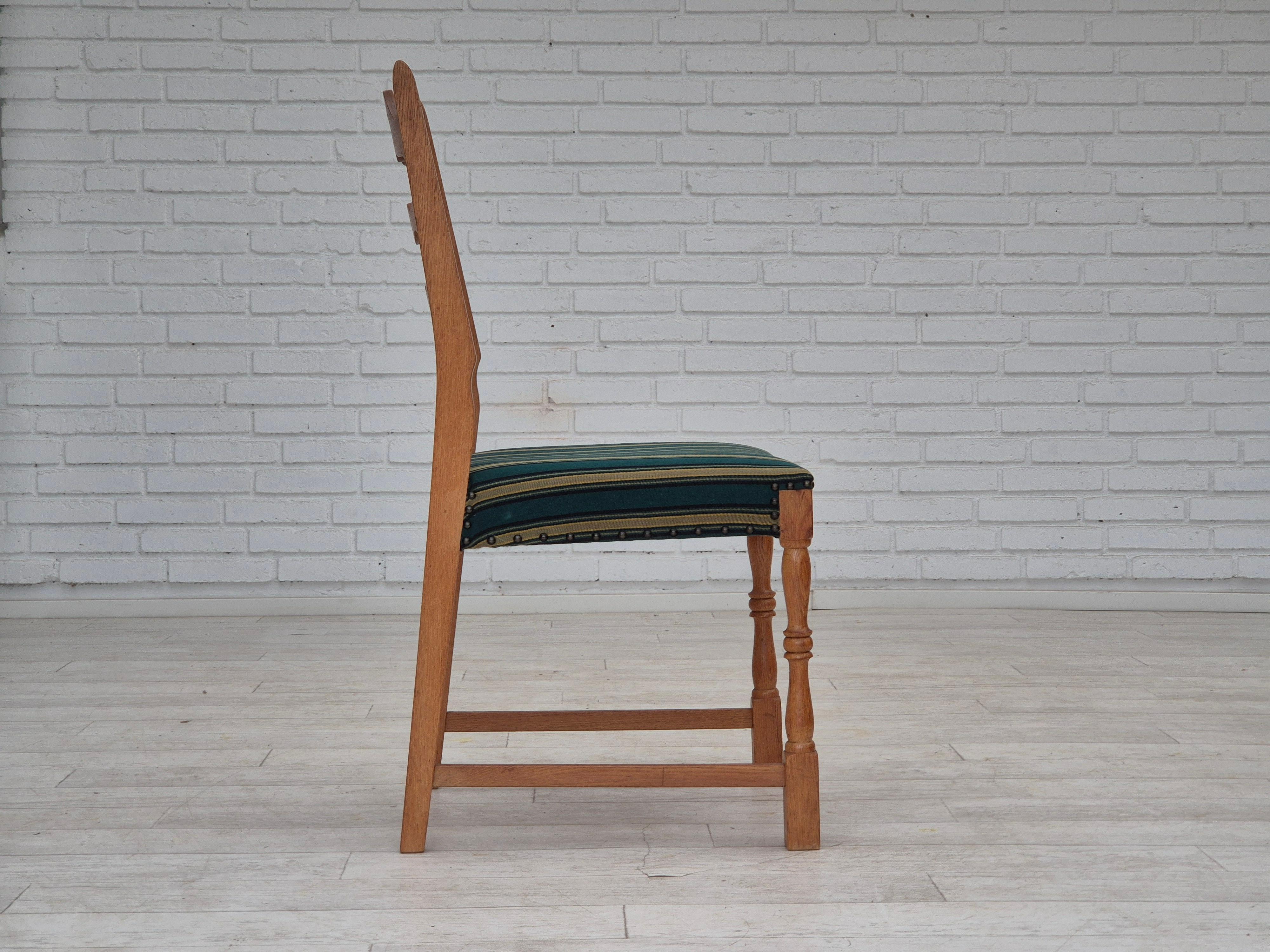 Wool 1970s, set of 6 Danish dining chairs, original condition, oak wood, wool. For Sale