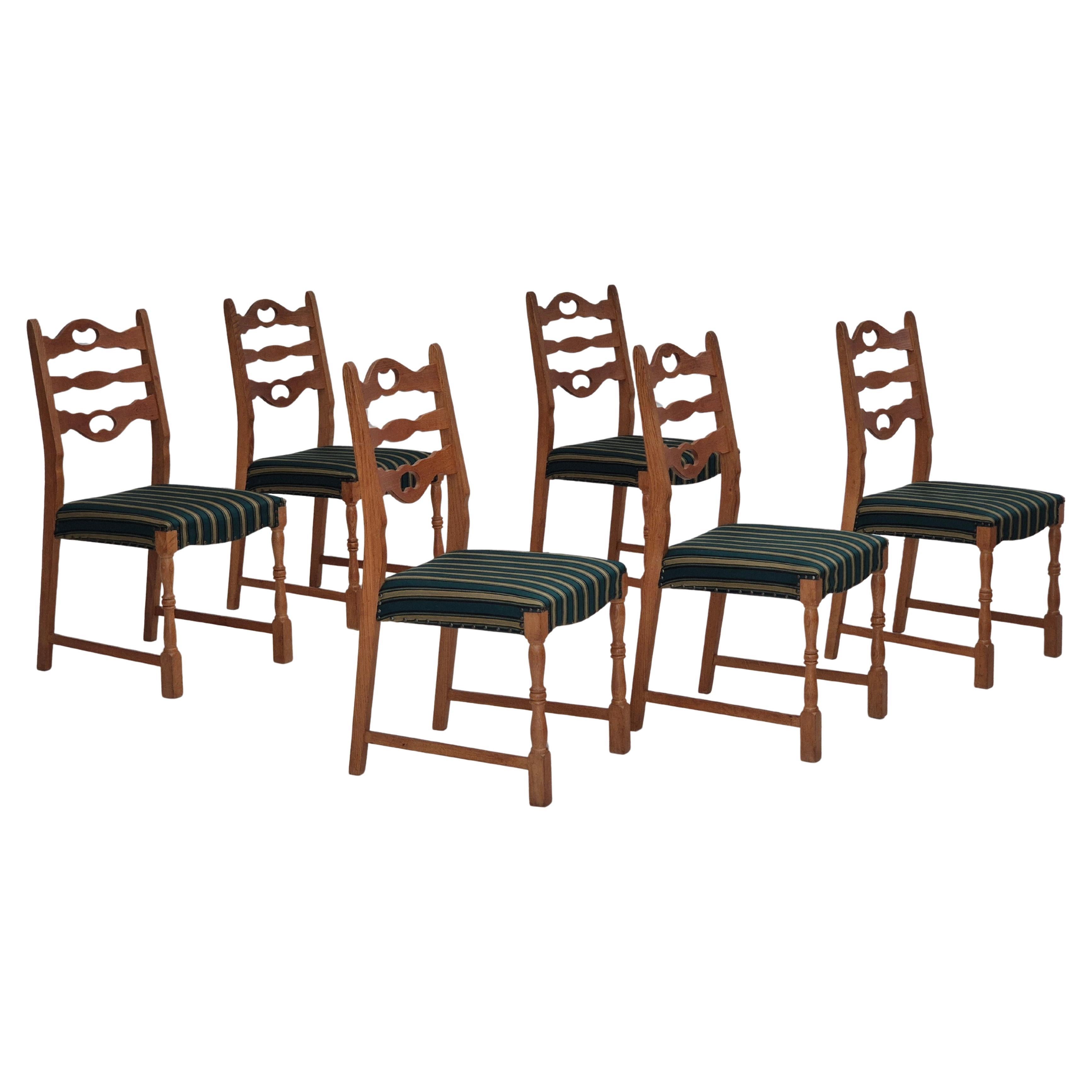 1970s, set of 6 Danish dining chairs, original condition, oak wood, wool.