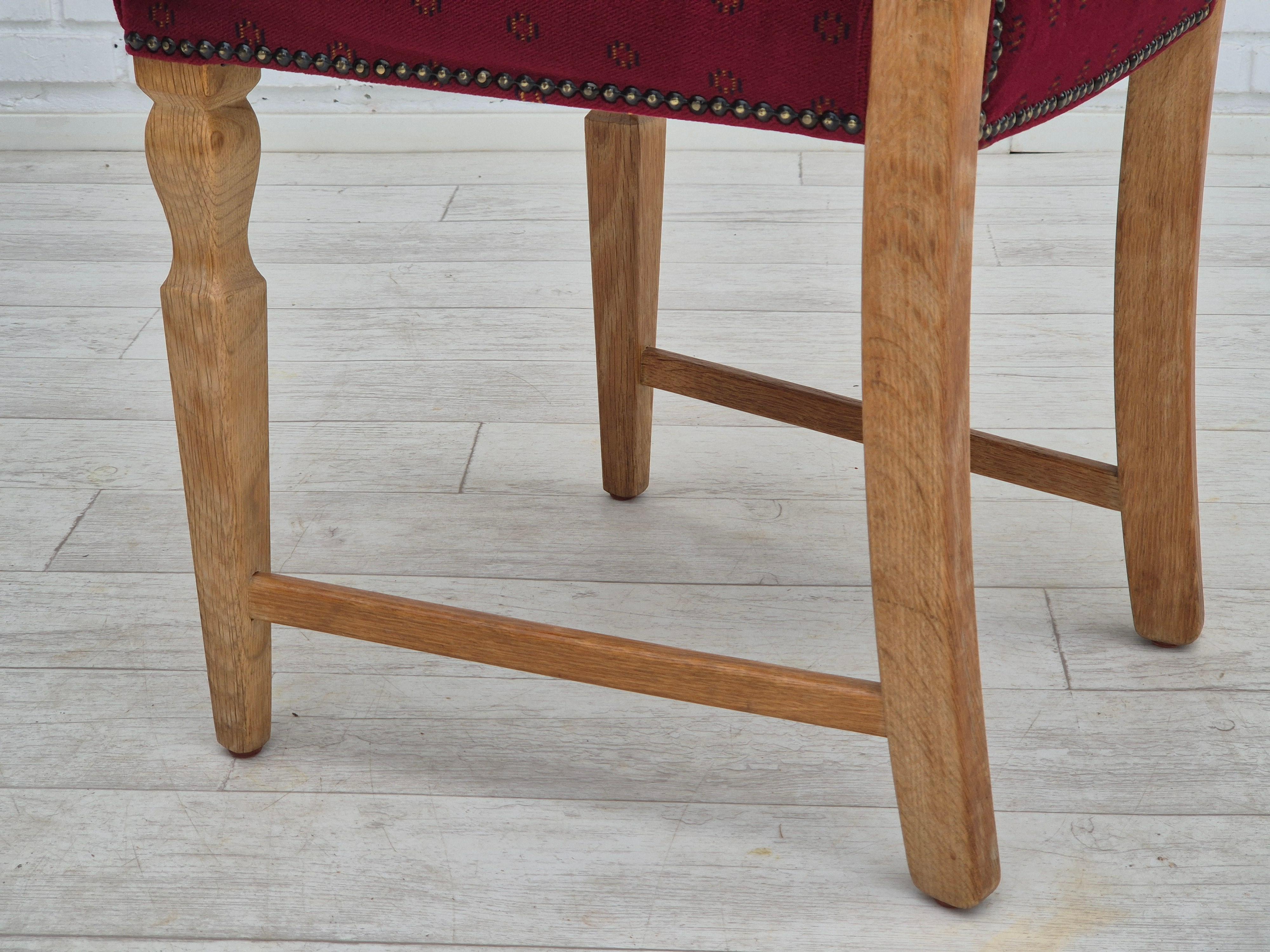1970s, set of 6 Danish dinning chairs, very good condition, oak wood. For Sale 9
