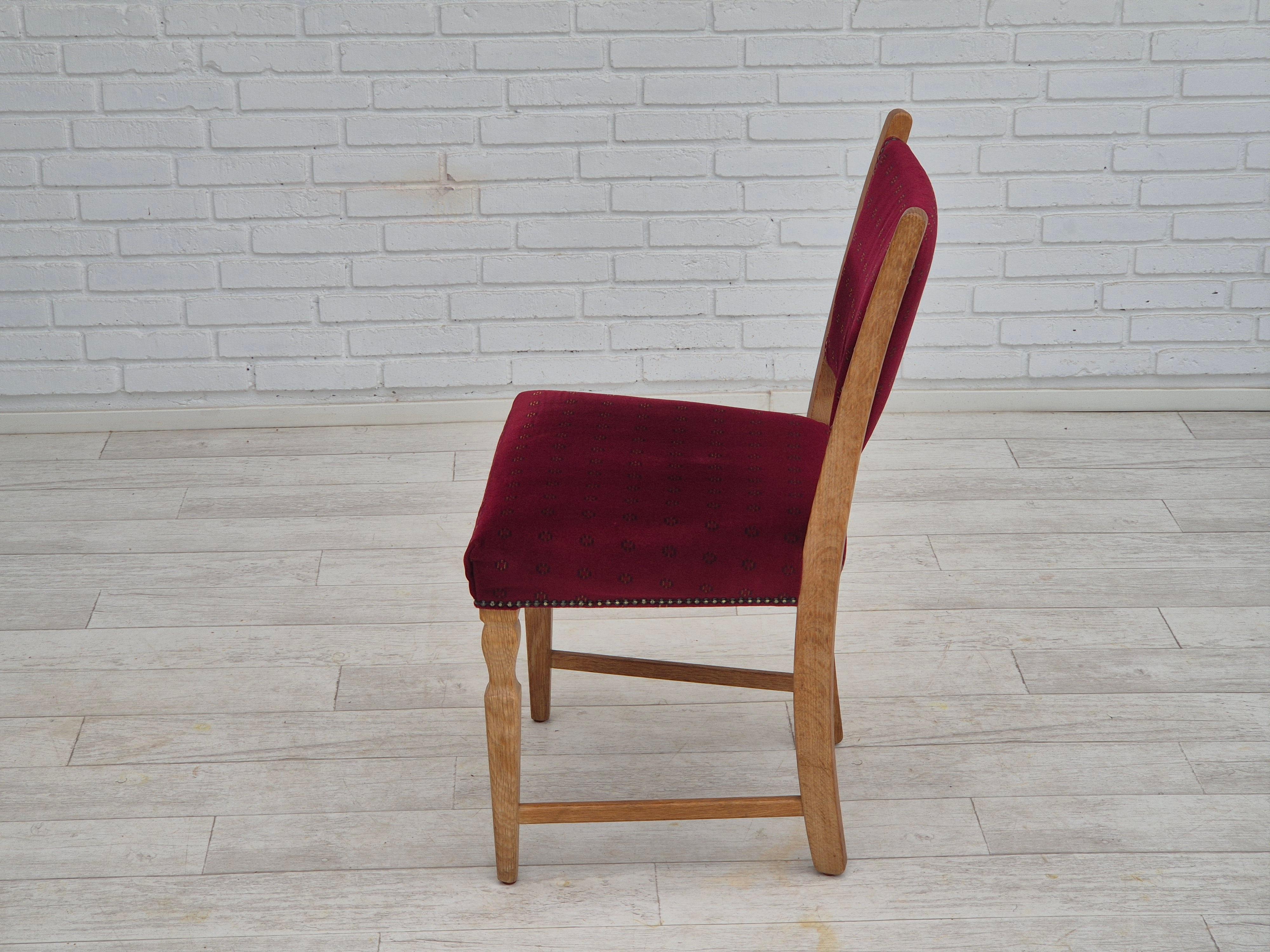 1970s, set of 6 Danish dinning chairs, very good condition, oak wood. For Sale 12