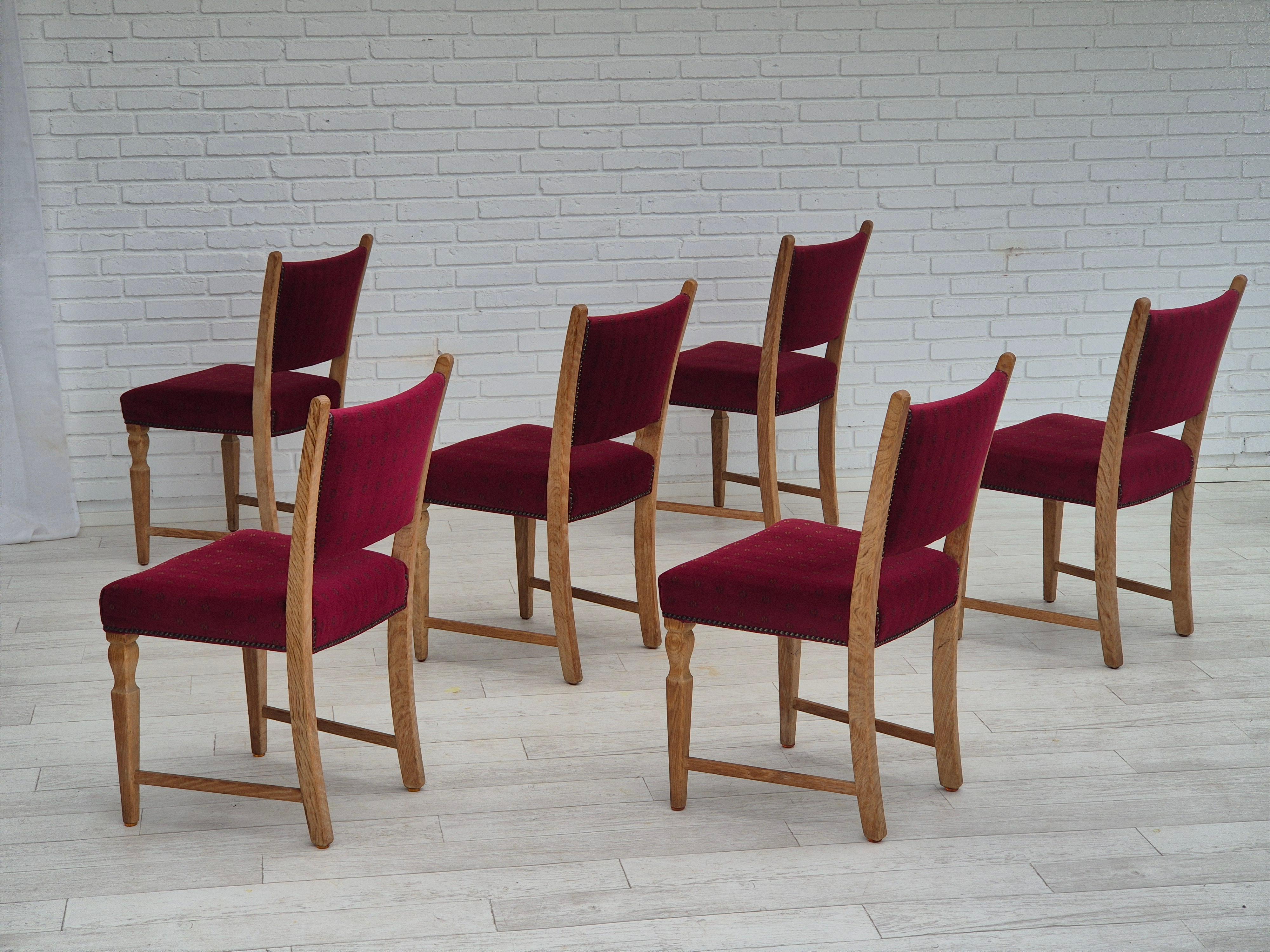 1970s, set of 6 Danish dinning chairs, very good condition, oak wood. In Good Condition For Sale In Tarm, 82