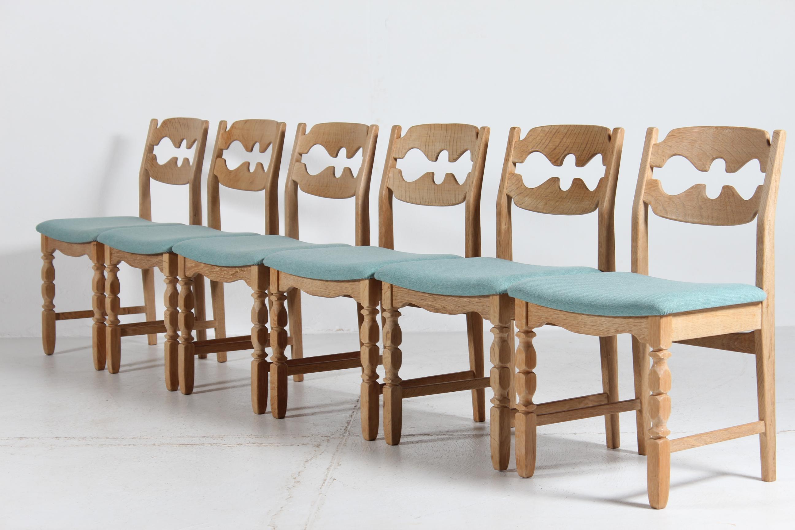 1970er Set von 6 dänischen Henning Kjærnulf Razor Blade Stühlen aus massiver Oak (Eichenholz) im Angebot