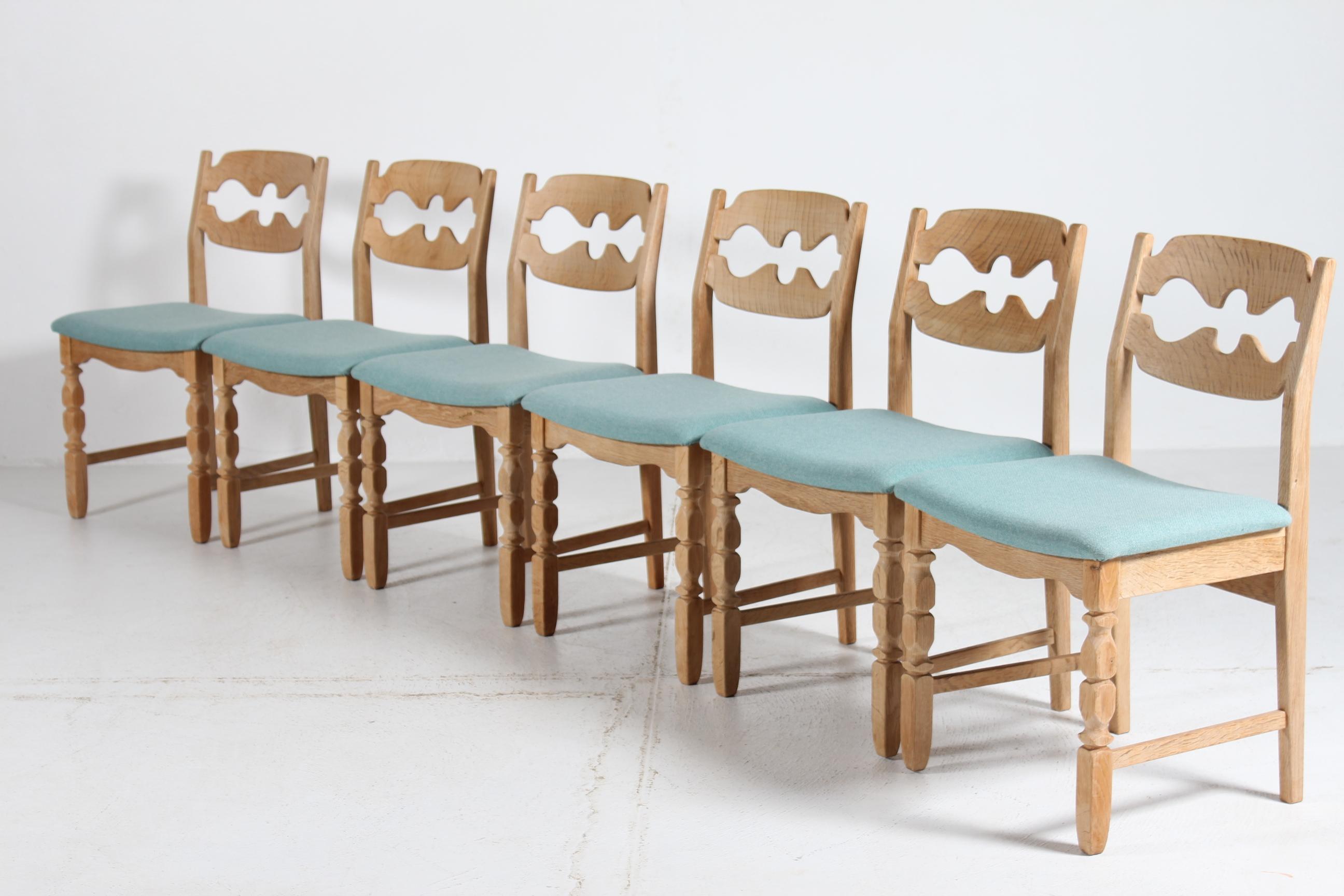 1970er Set von 6 dänischen Henning Kjærnulf Razor Blade Stühlen aus massiver Oak im Angebot 1