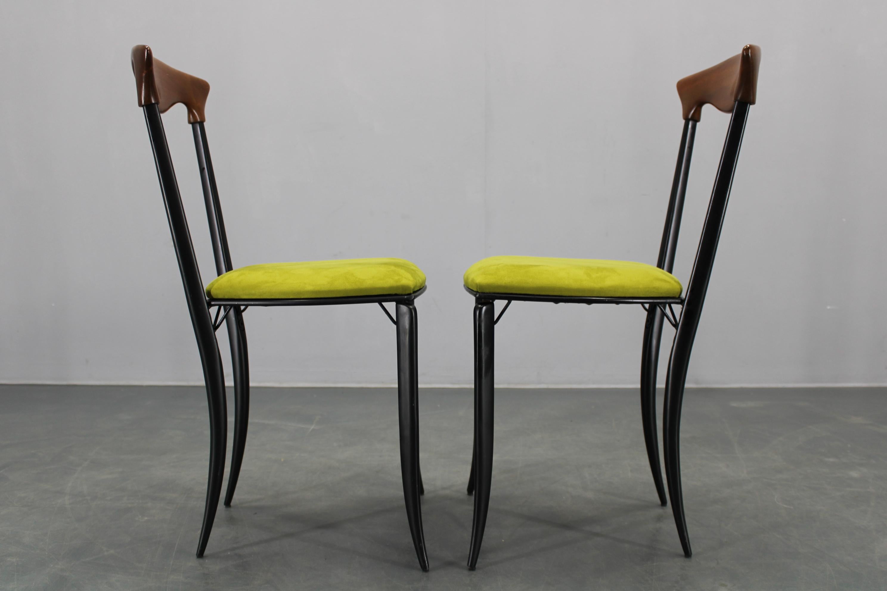 1970 Ensemble de huit chaises de salle à manger Charme par Fasem, Italie en vente 3