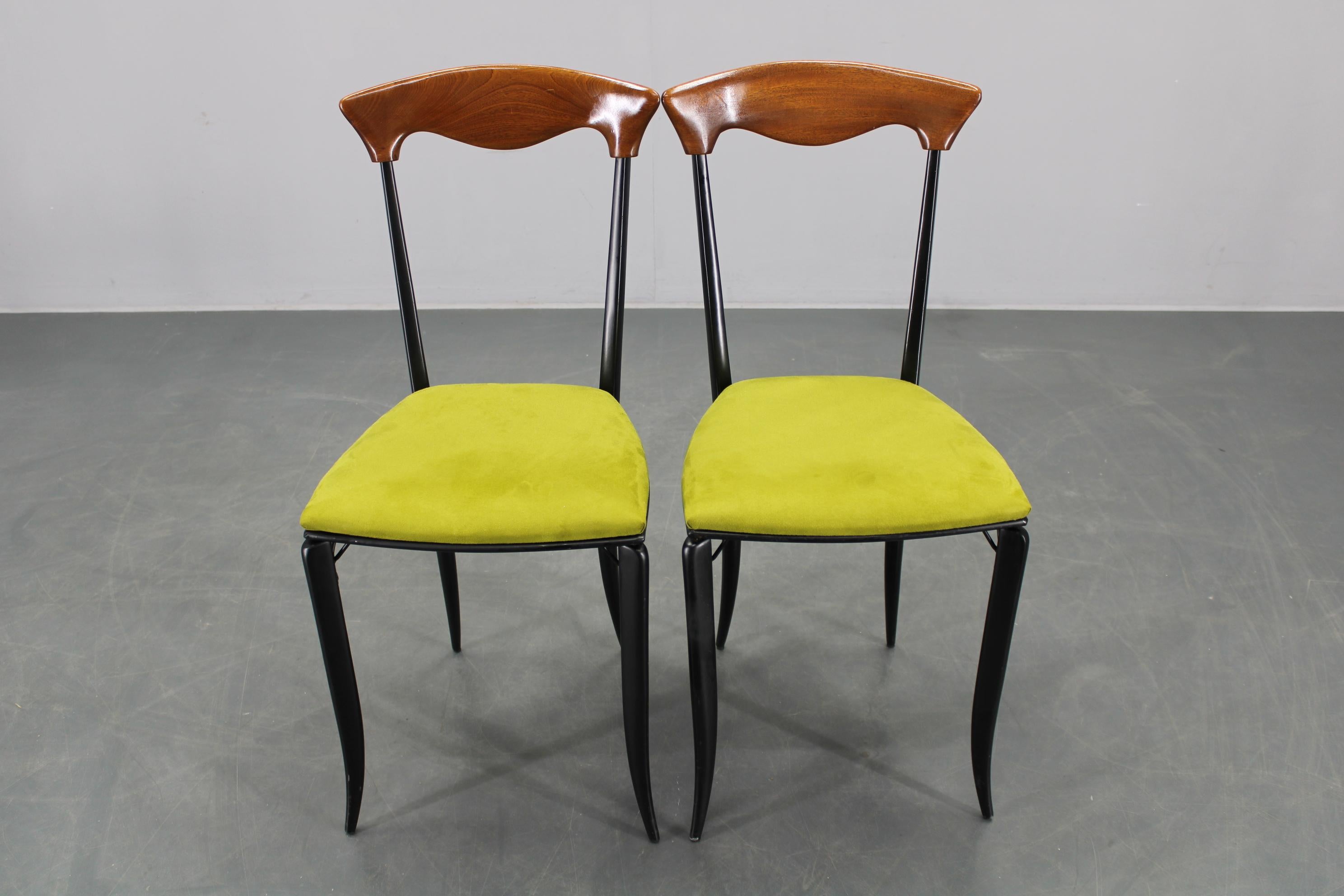 italien 1970 Ensemble de huit chaises de salle à manger Charme par Fasem, Italie en vente