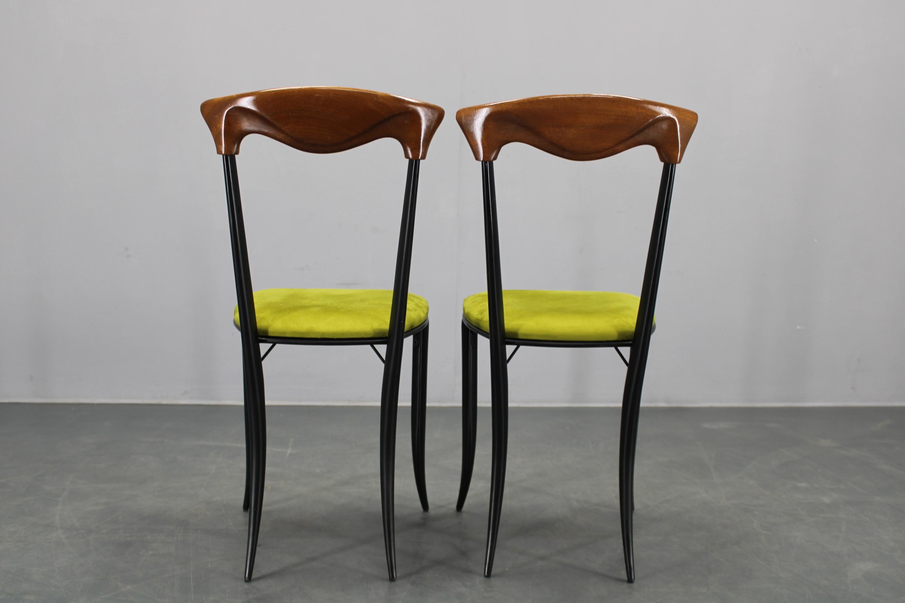 1970 Ensemble de huit chaises de salle à manger Charme par Fasem, Italie en vente 1