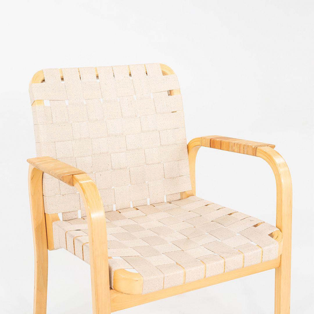 Set di quattro sedie da pranzo degli anni '70 di Alvar e Aino Aalto per Artek Model 45 in vendita 4