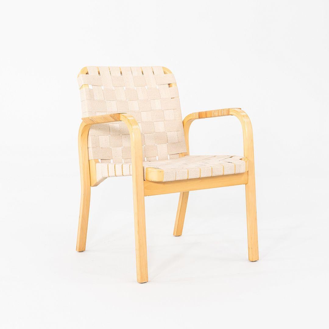 Tessuto Set di quattro sedie da pranzo degli anni '70 di Alvar e Aino Aalto per Artek Model 45 in vendita
