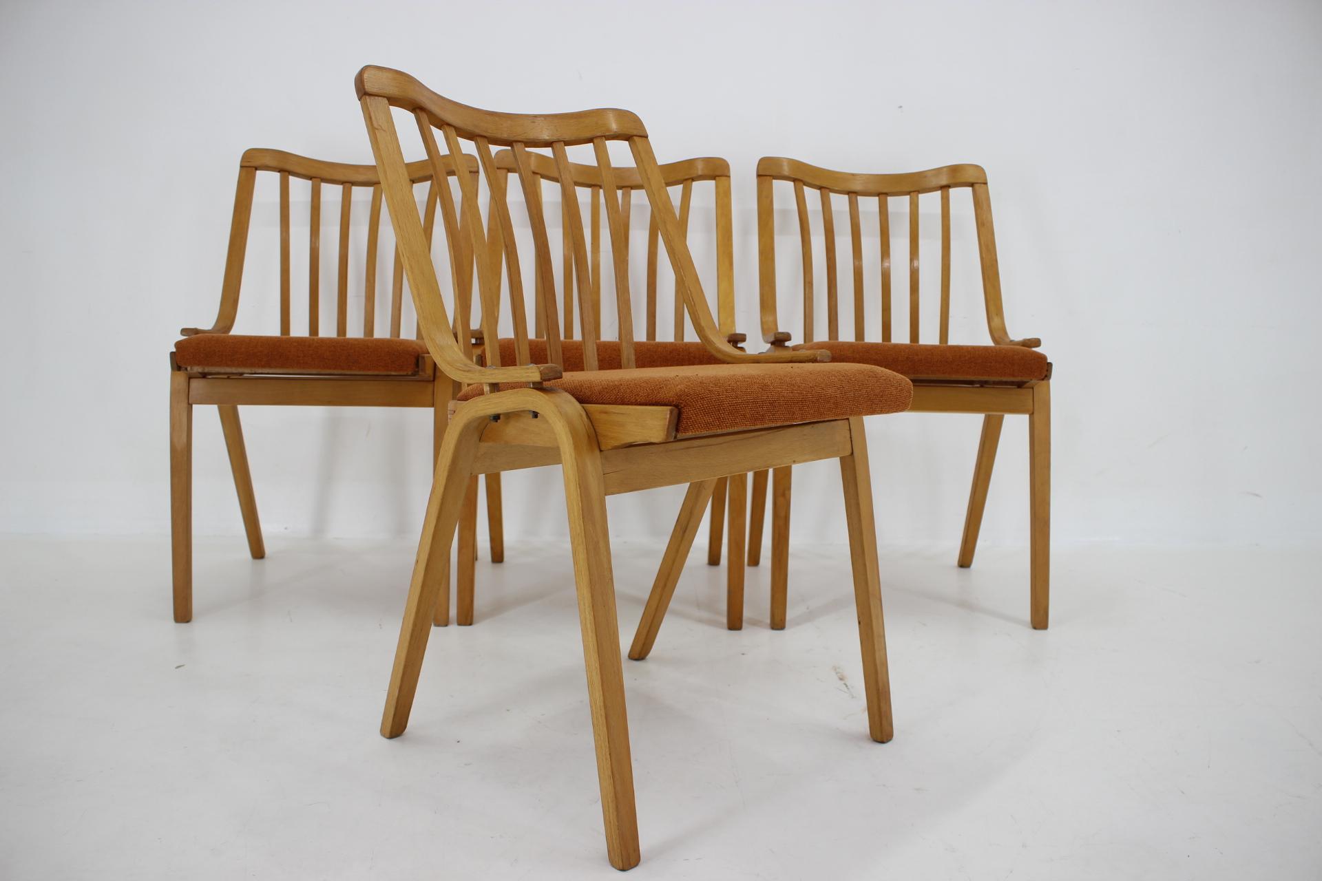 Ensemble de quatre chaises de salle à manger Antonin Suman des années 1970 par Ton, Tchécoslovaquie en vente 2