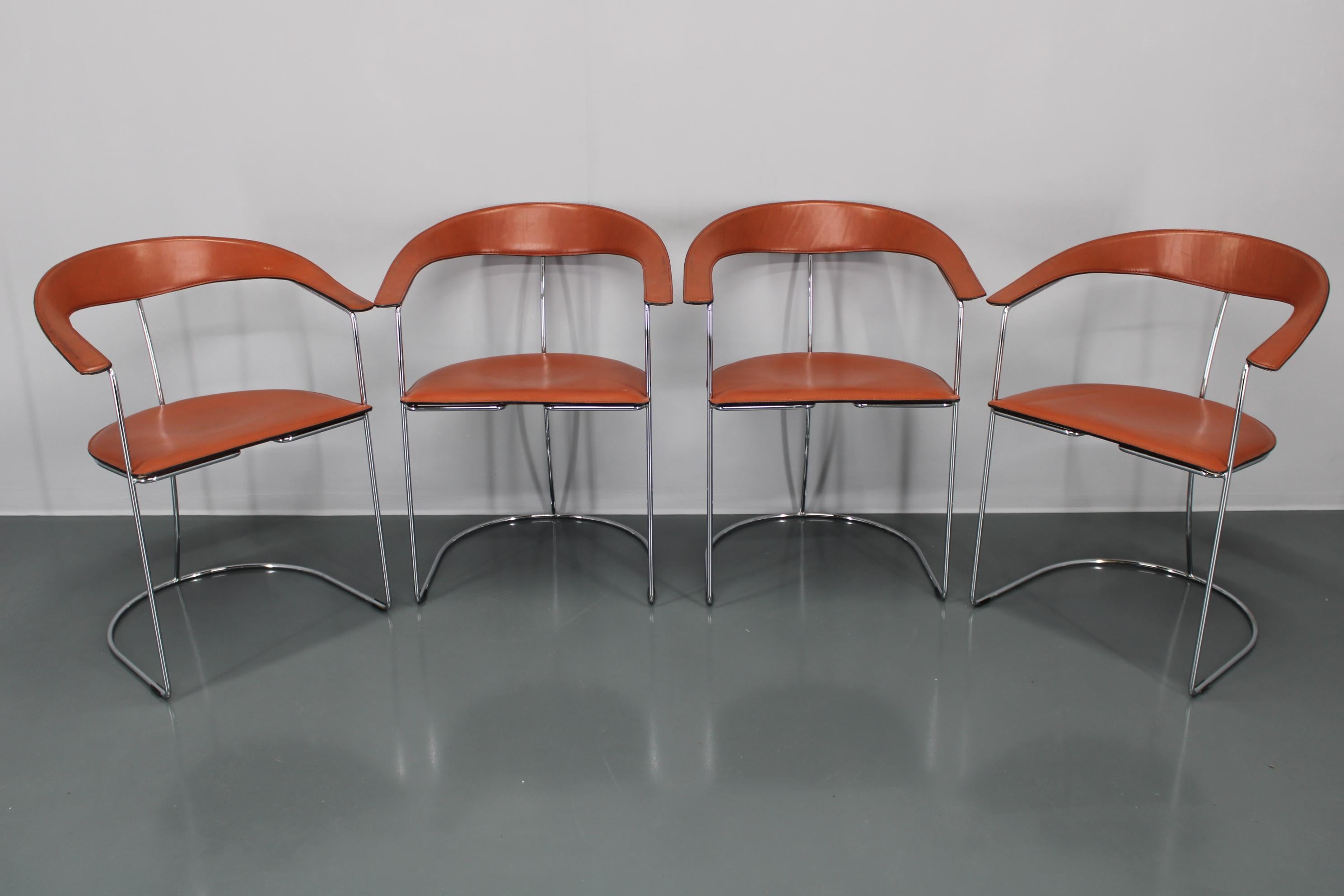 Italiano Set di quattro poltrone in pelle 