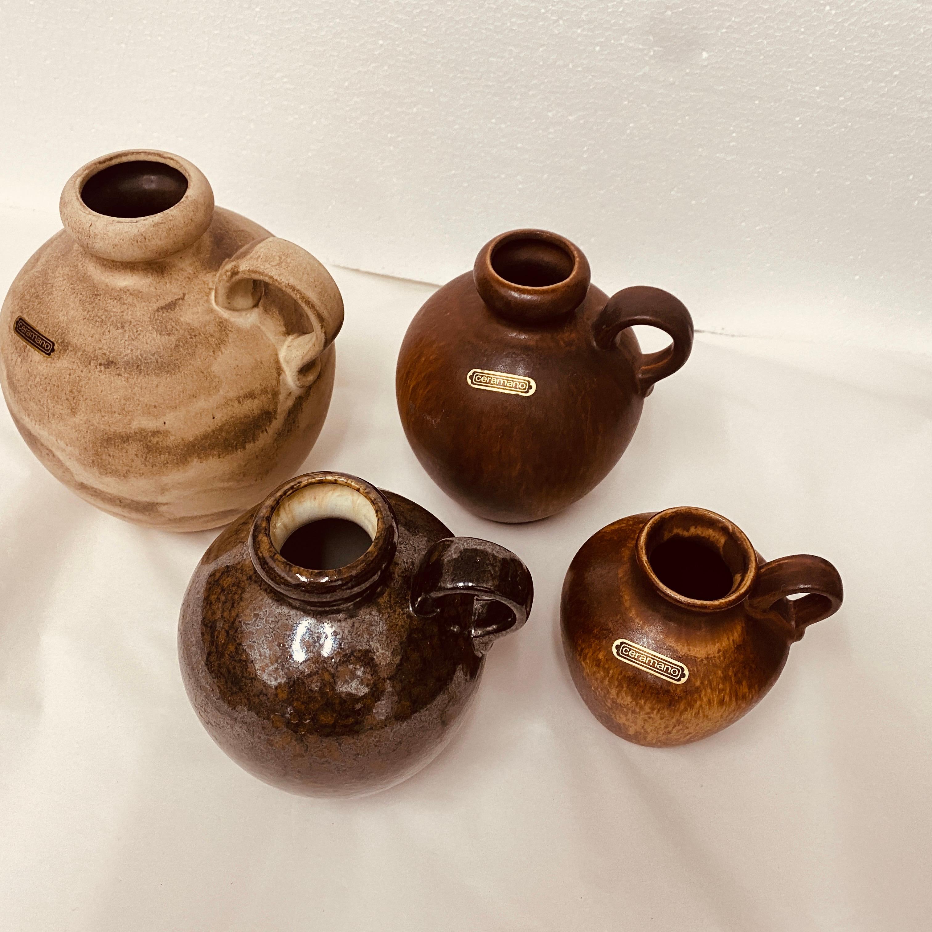 Set von vier deutschen Keramikkrügen von Ceramano aus den 1970er Jahren (20. Jahrhundert) im Angebot