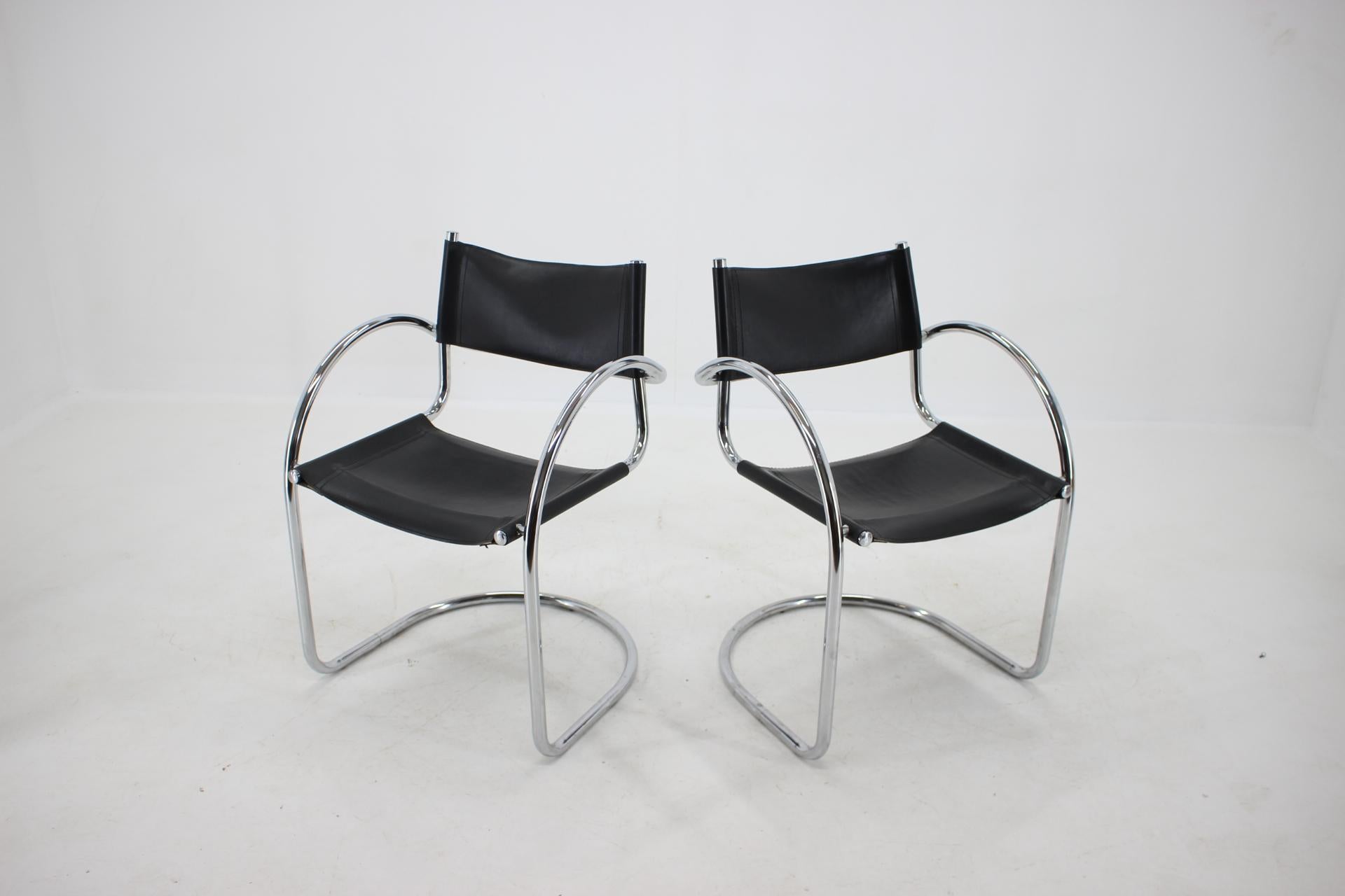 1970s Set of Four Chrome and Leather Tubular Chairs, Czechoslovakia In Good Condition For Sale In Praha, CZ