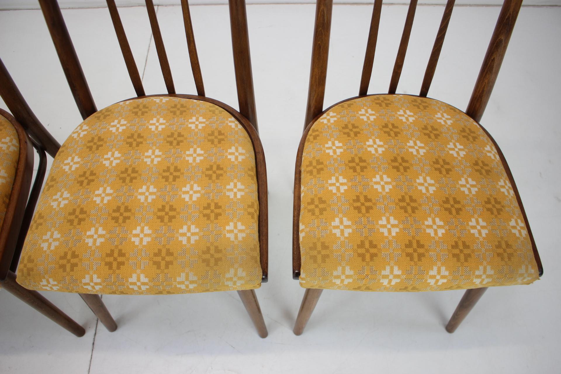 Ensemble de quatre chaises à manger des années 1970 par Jitona, Tchécoslovaquie en vente 2