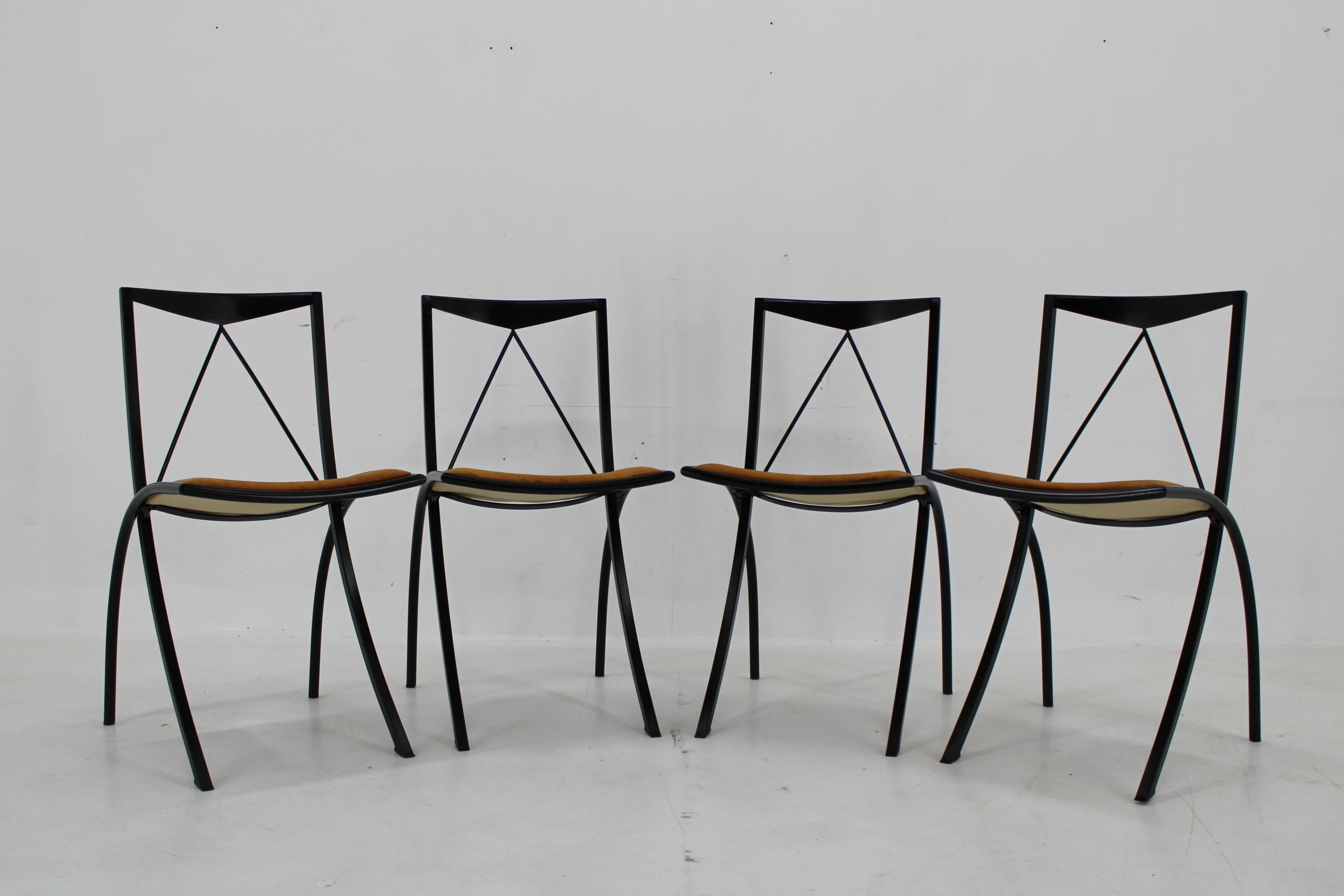 Mid-Century Modern 1970s Set of Four Folding Dining Chairs, Italy For Sale