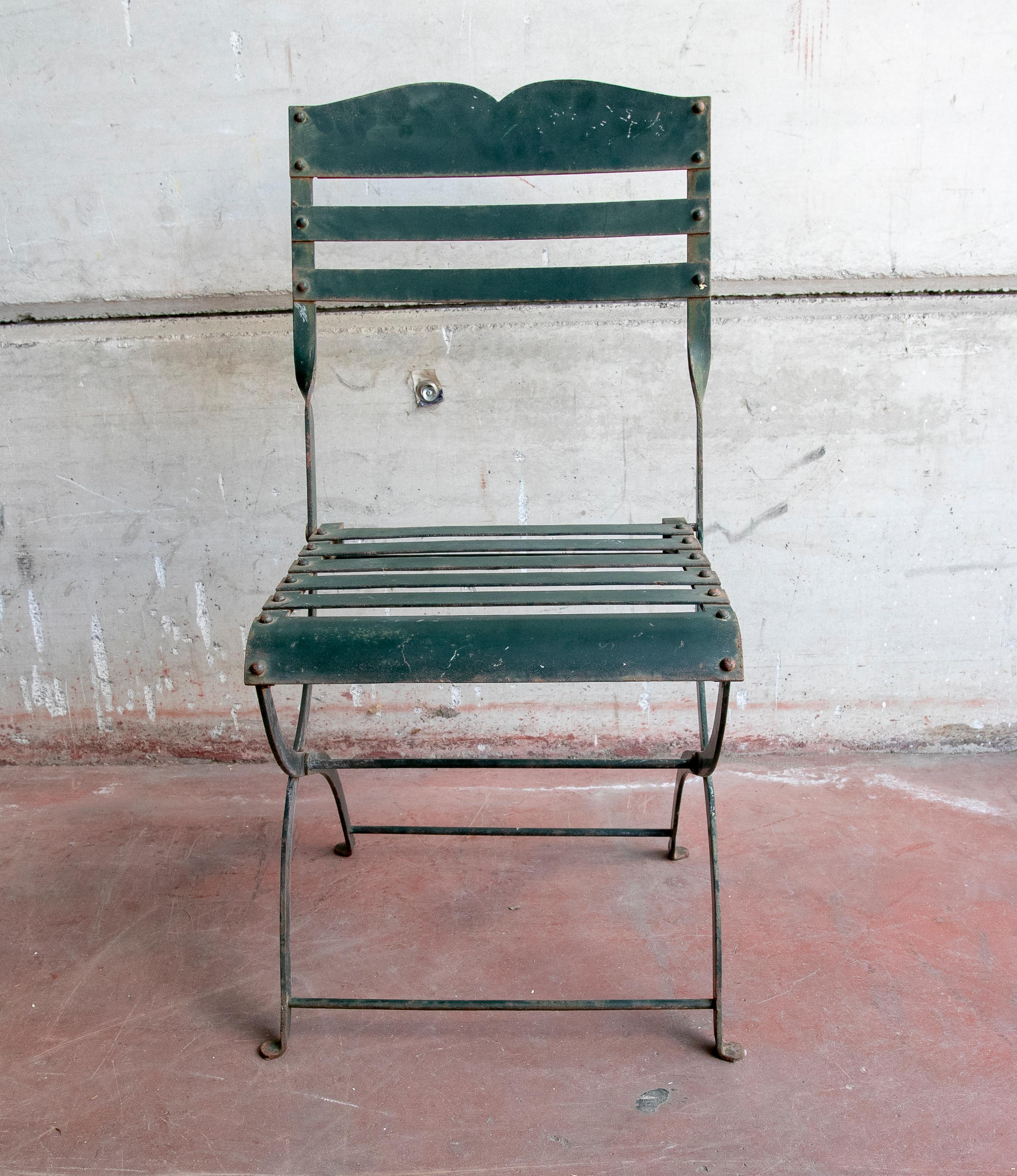 20th Century 1970s Set of Four French Iron Chairs Painted in Green For Sale