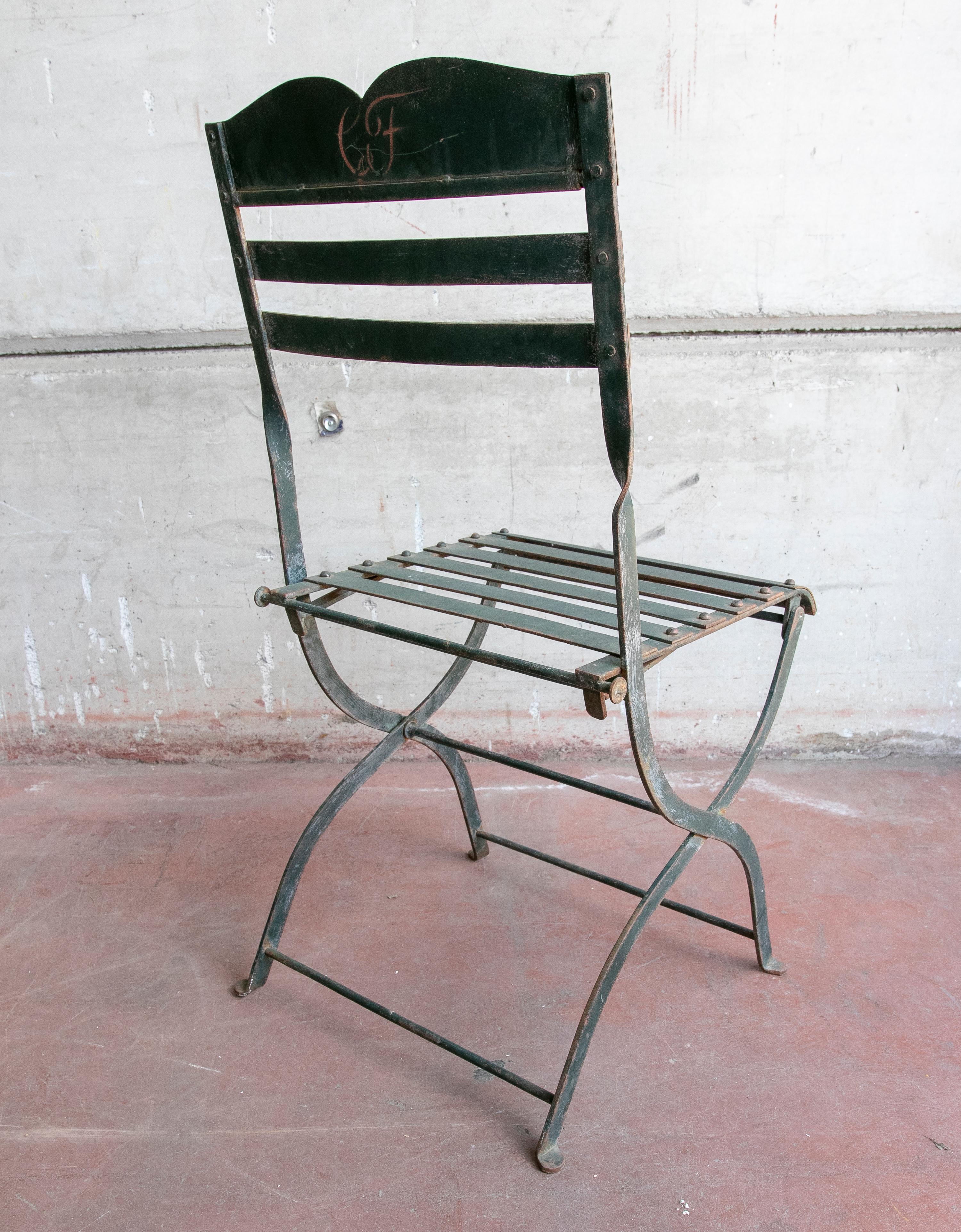 1970s Set of Four French Iron Chairs Painted in Green For Sale 4