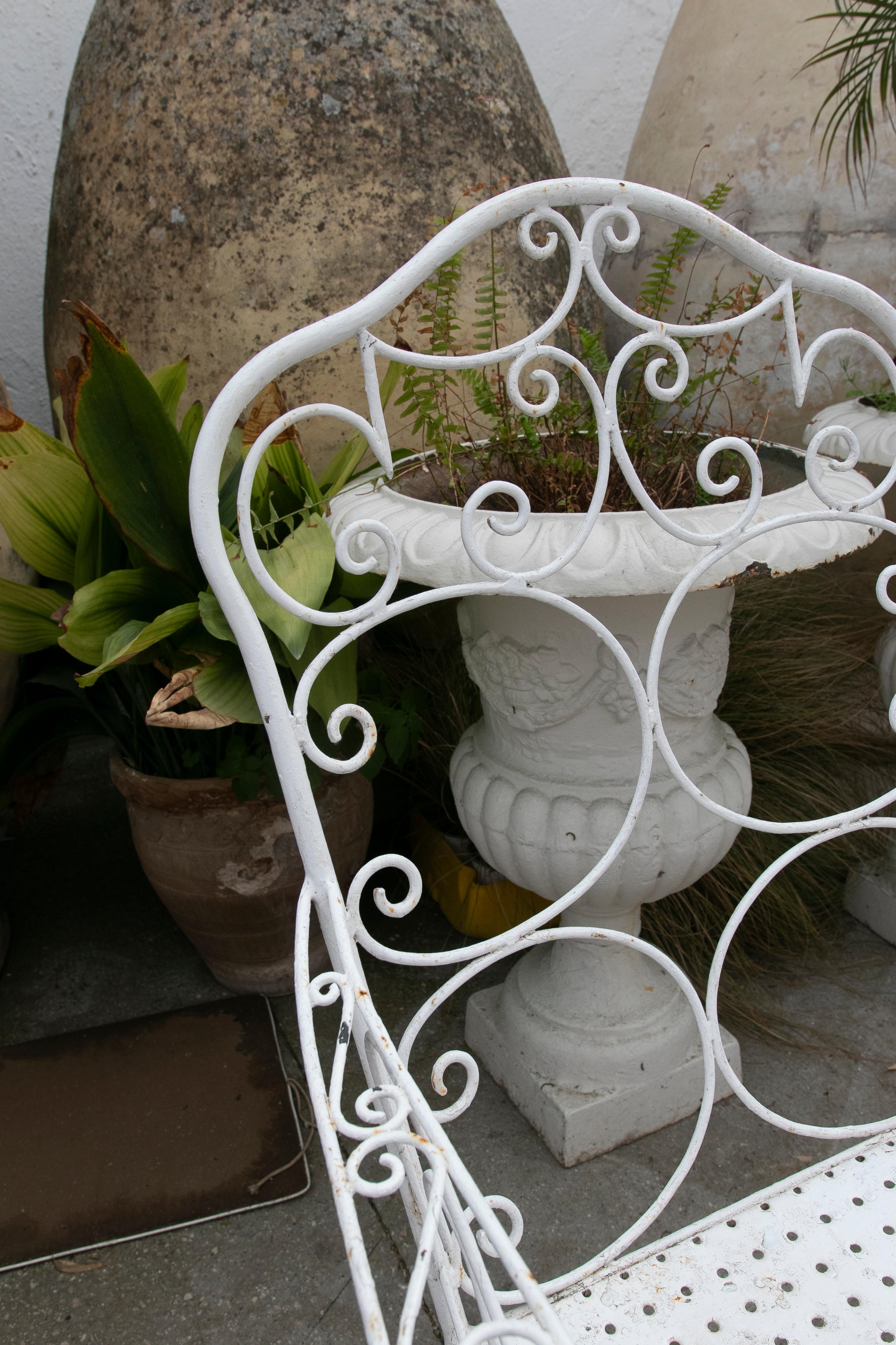 1970s Set of Four Iron Chairs Painted in White For Sale 1