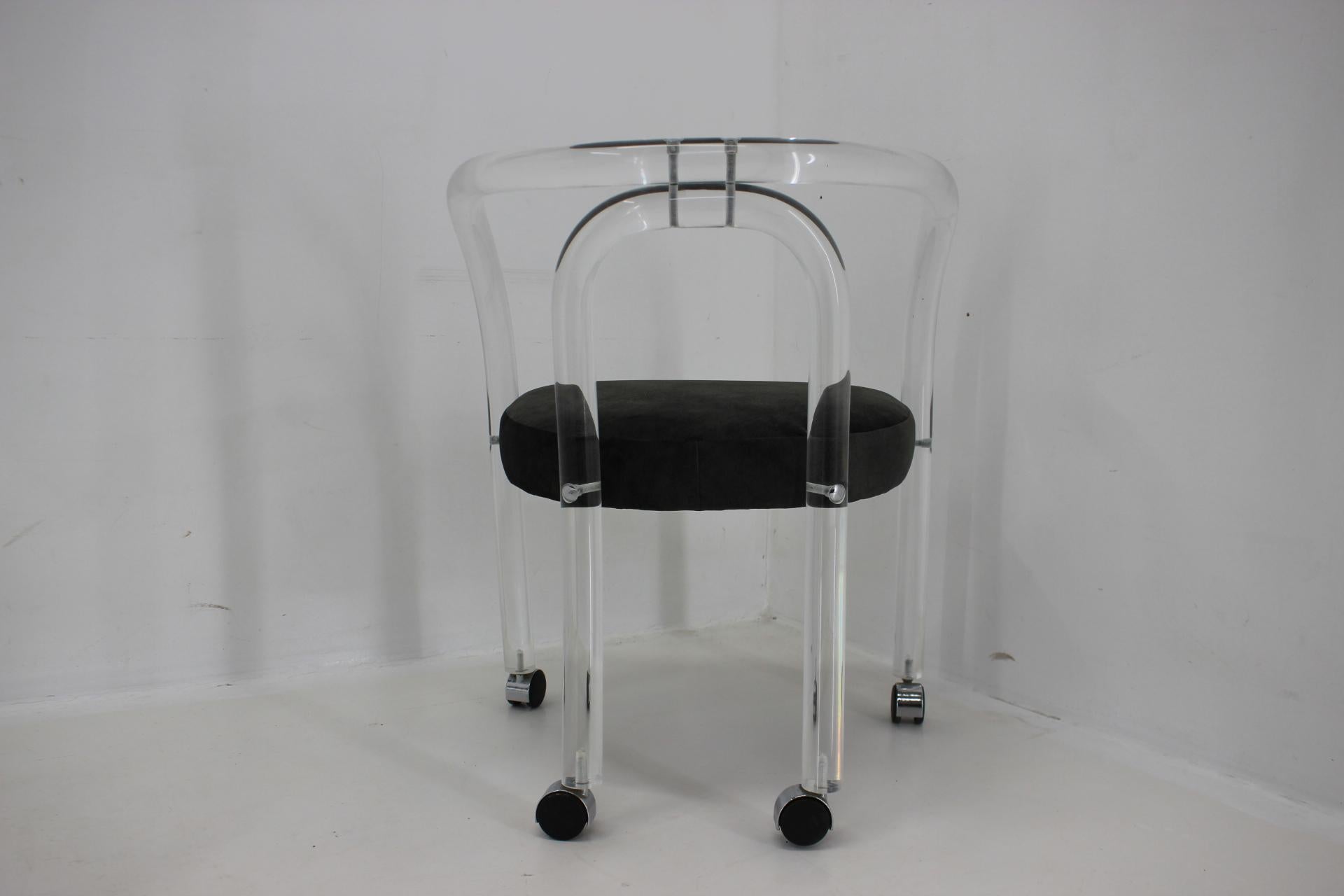 Velvet 1970s Set of Four Lucite Dining Chairs and Dining Table, Charles Hollis Jones St For Sale
