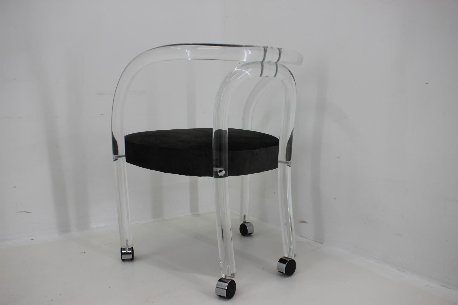 1970s Set of Four Lucite Dining Chairs and Dining Table, Charles Hollis Jones St For Sale 1