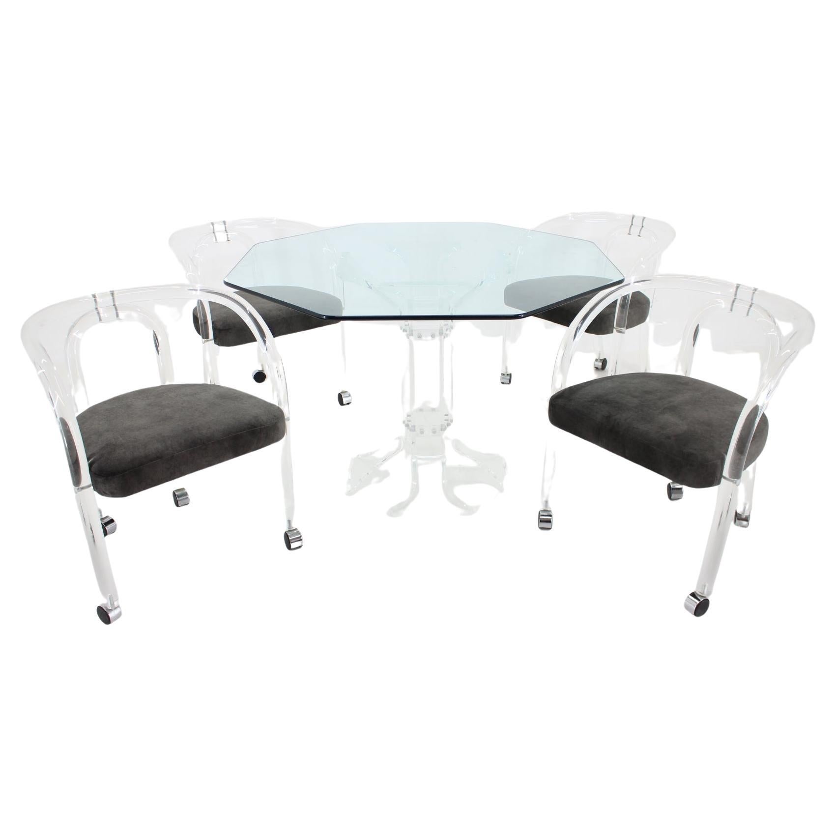 Ensemble de quatre chaises de salle à manger et table à manger en lucite des années 1970, Charles Hollis Jones St