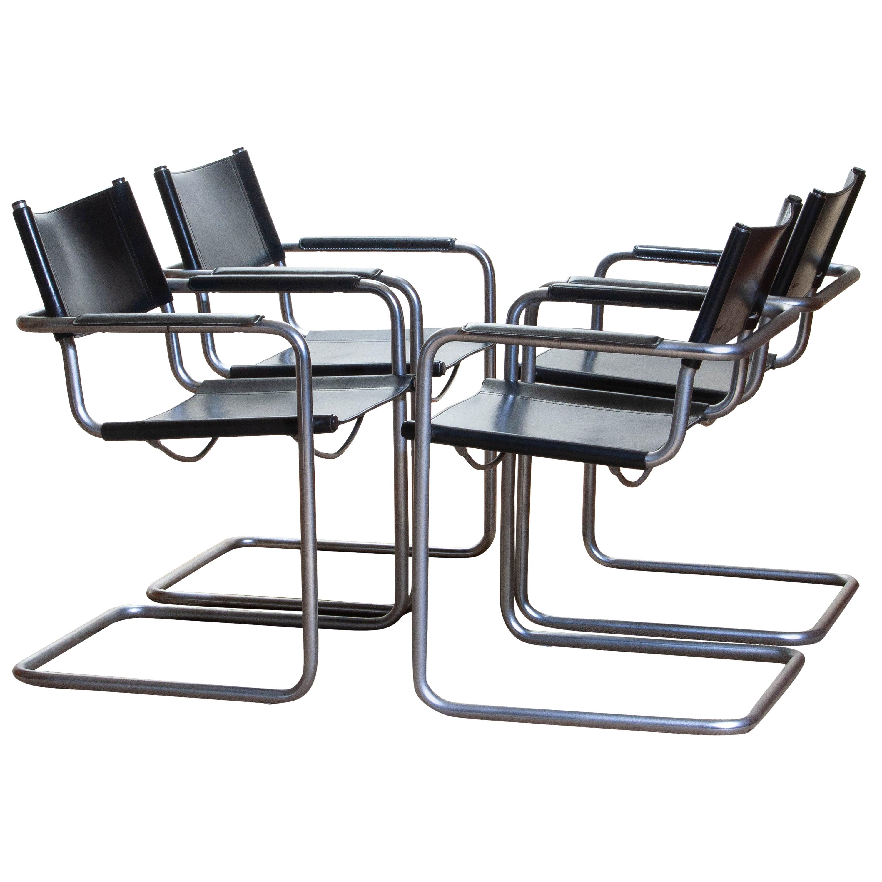 1970s, Set of Four Mg5 Black Leather Dining or Office Chairs by Matteo Grassi In Good Condition In Silvolde, Gelderland