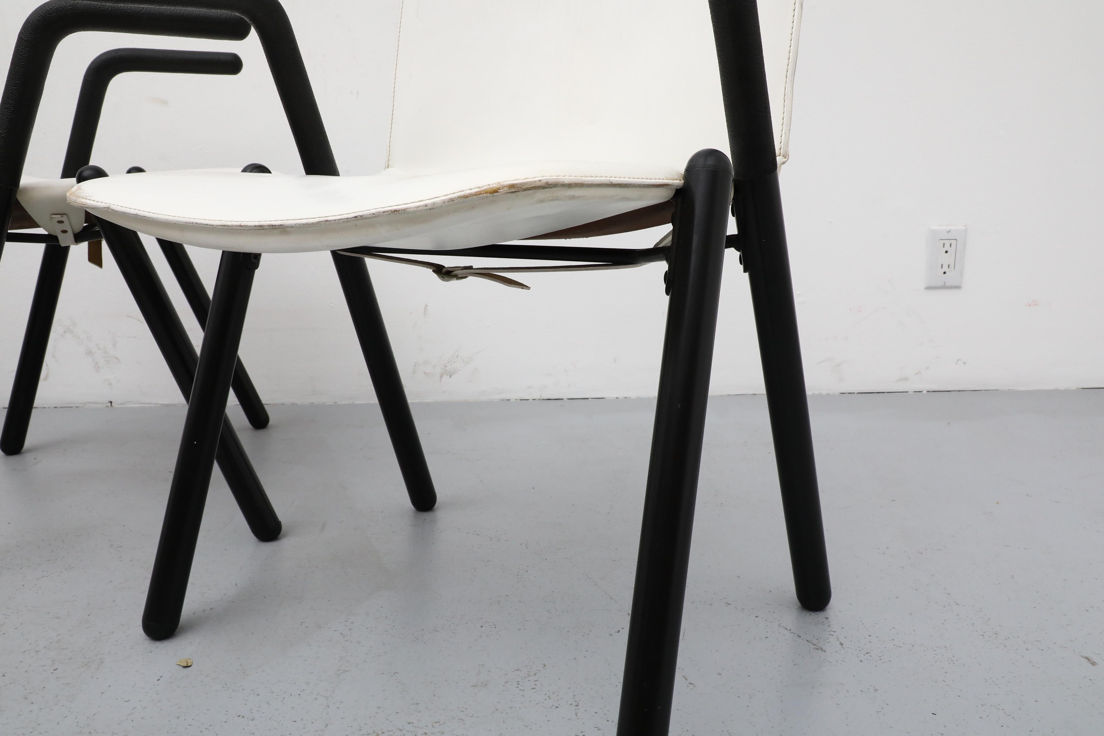 Ensemble de quatre fauteuils modernistes en cuir blanc de style Paolo Favaretto des années 1970 en vente 7