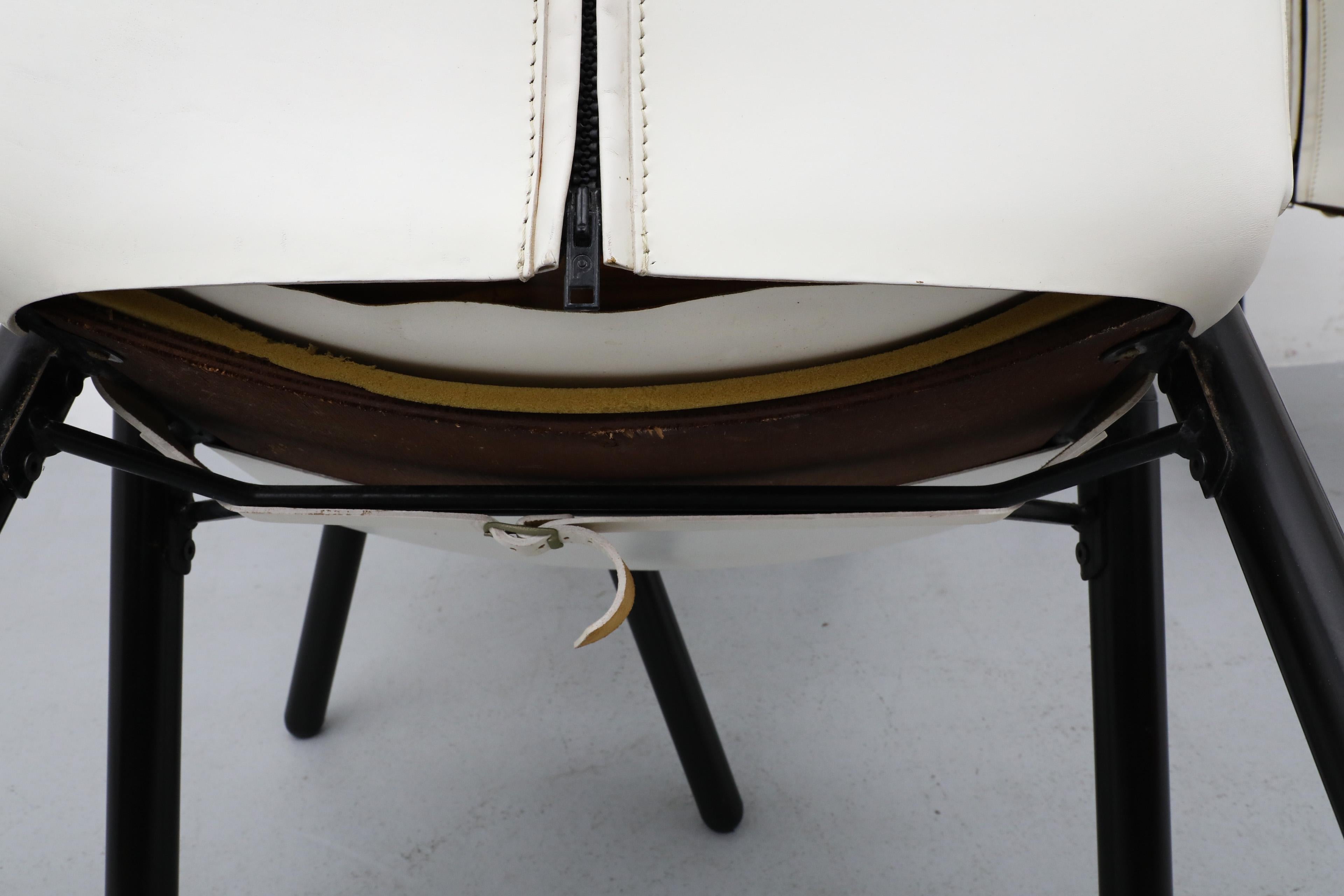 Ensemble de quatre fauteuils modernistes en cuir blanc de style Paolo Favaretto des années 1970 en vente 8