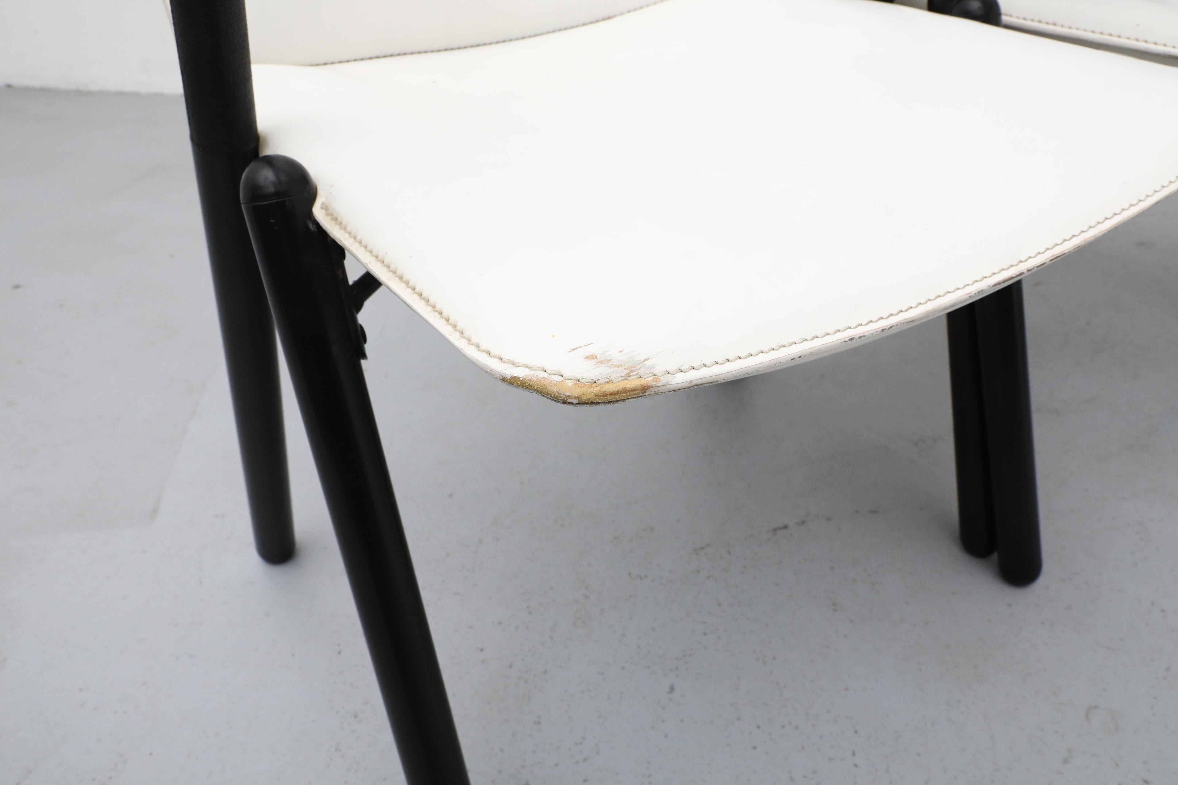 Fin du 20e siècle Ensemble de quatre fauteuils modernistes en cuir blanc de style Paolo Favaretto des années 1970 en vente