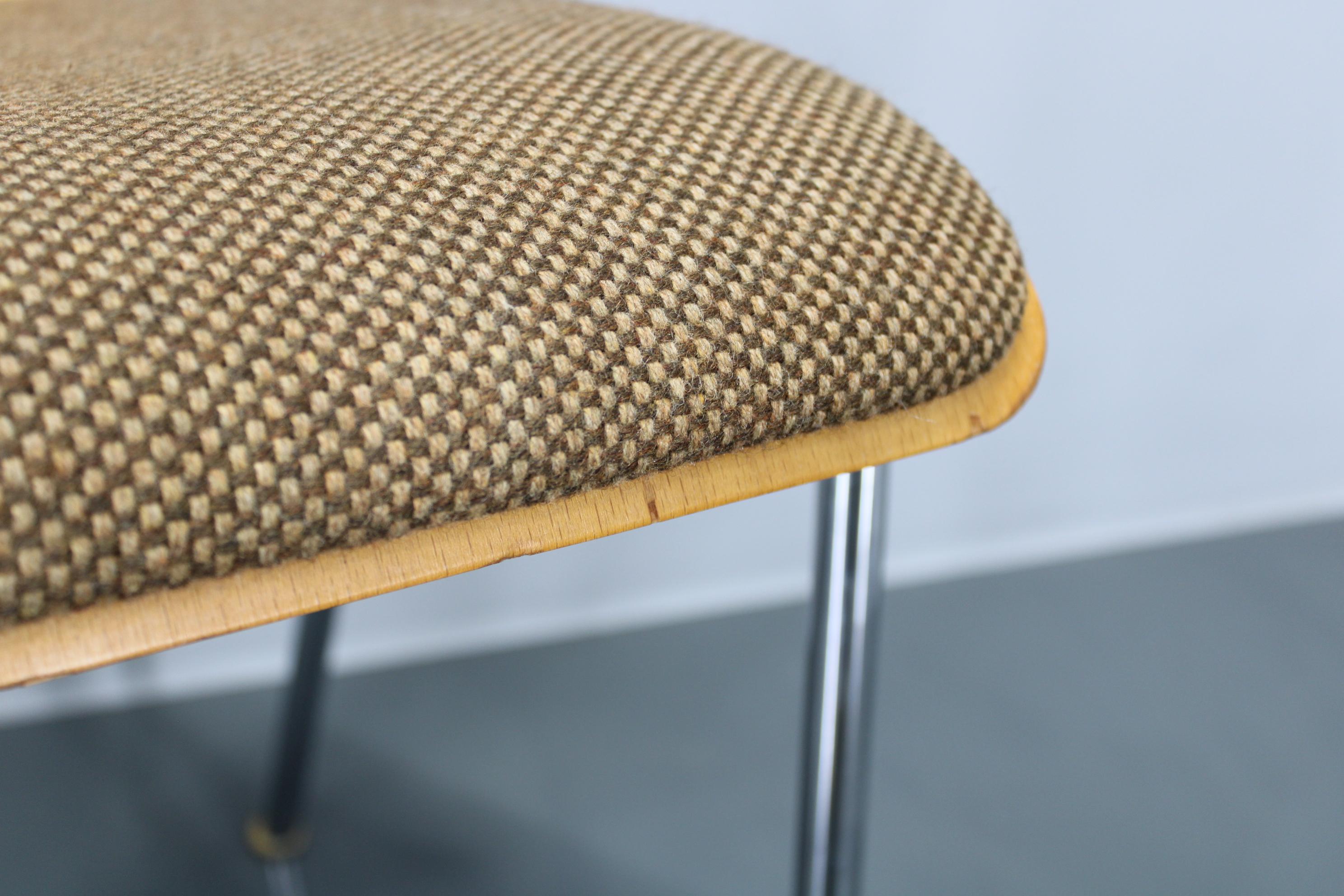 1970s Set of Four Plywood Chairs with Fabric Upholstery , Germany For Sale 7