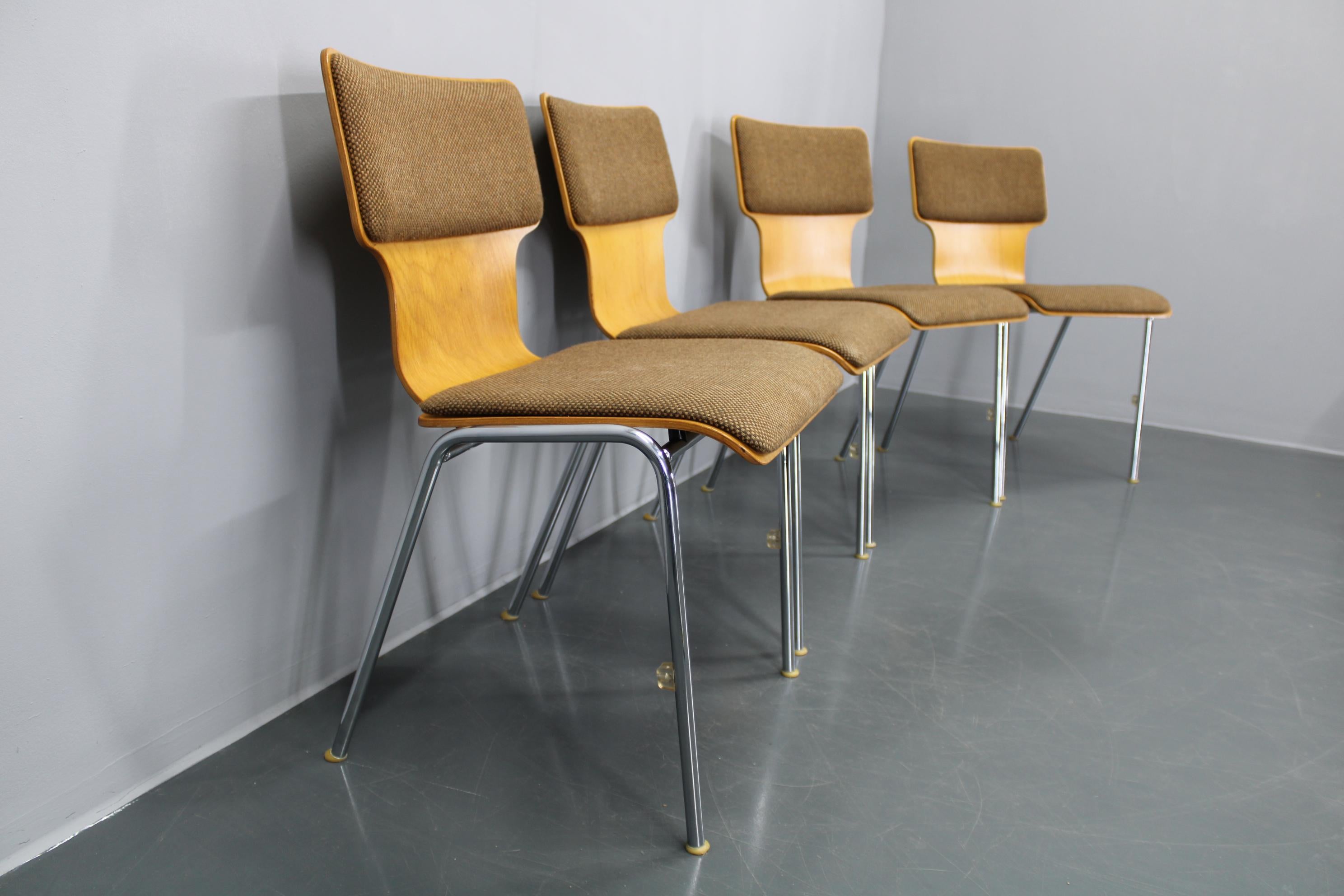 1970s Set of Four Plywood Chairs with Fabric Upholstery , Germany In Good Condition For Sale In Praha, CZ