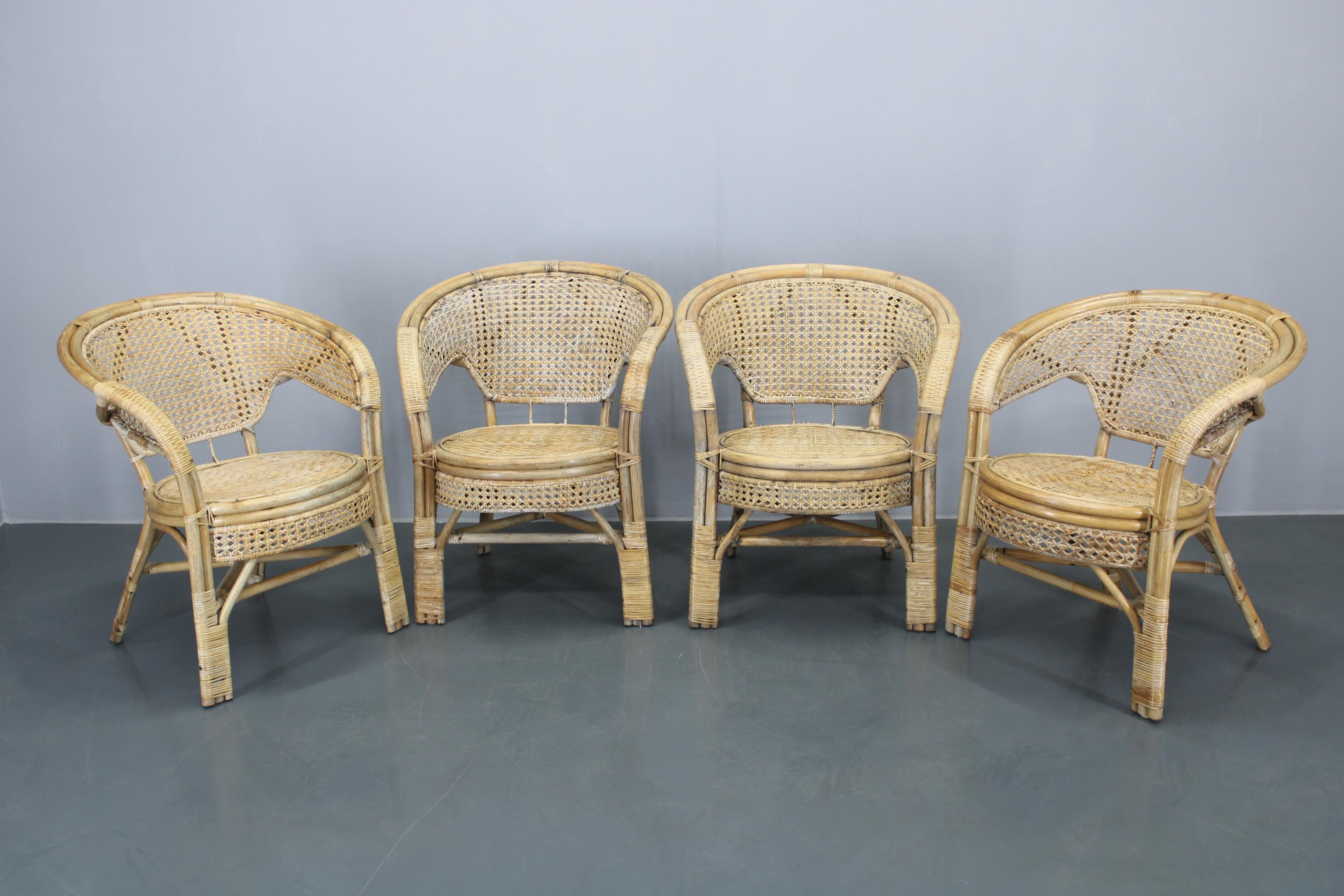 1970er Set aus vier Rattanstühlen, Italien im Angebot 15