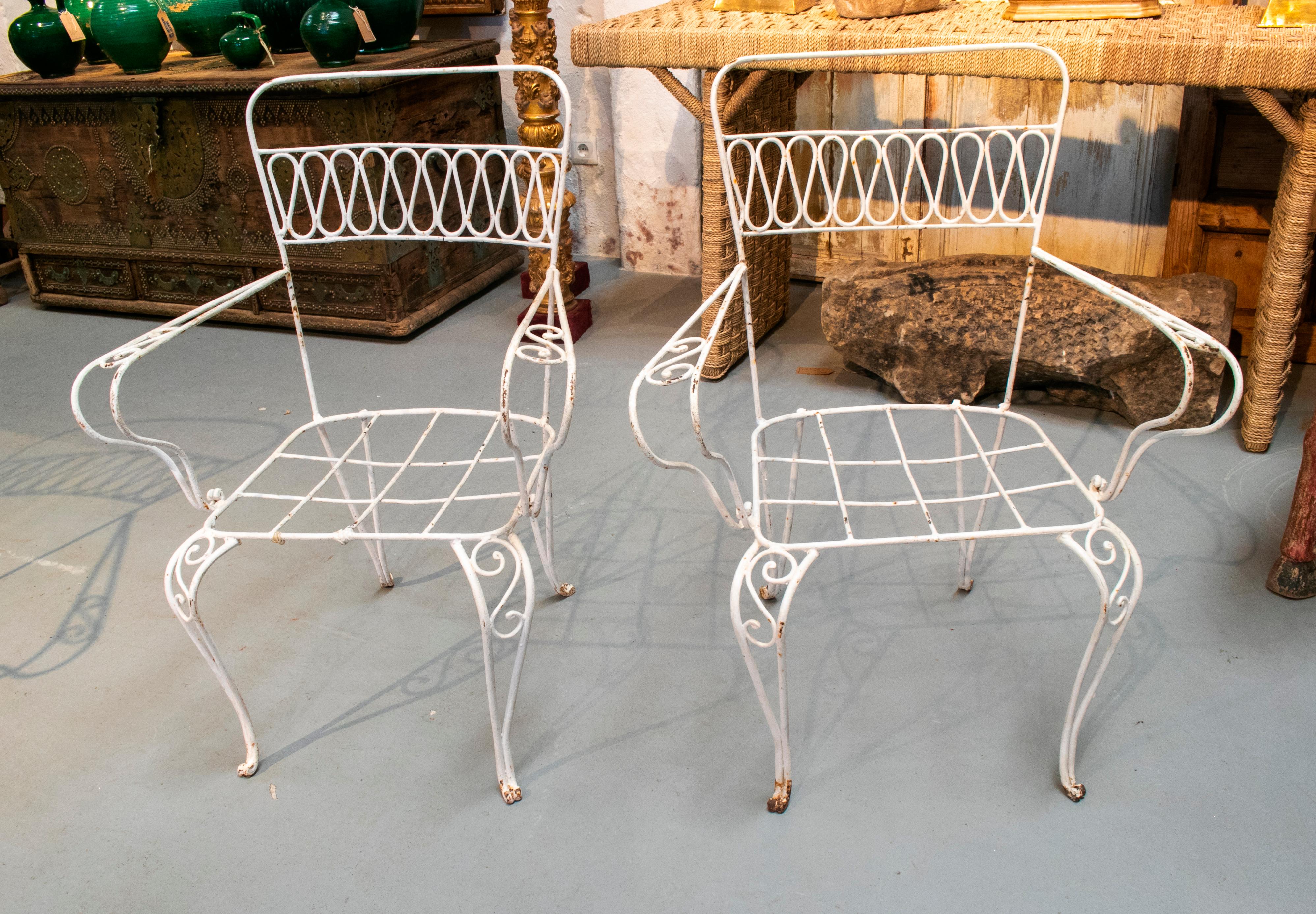 20th Century 1970s Set of Four Spanish White Painted Iron Garden Chairs