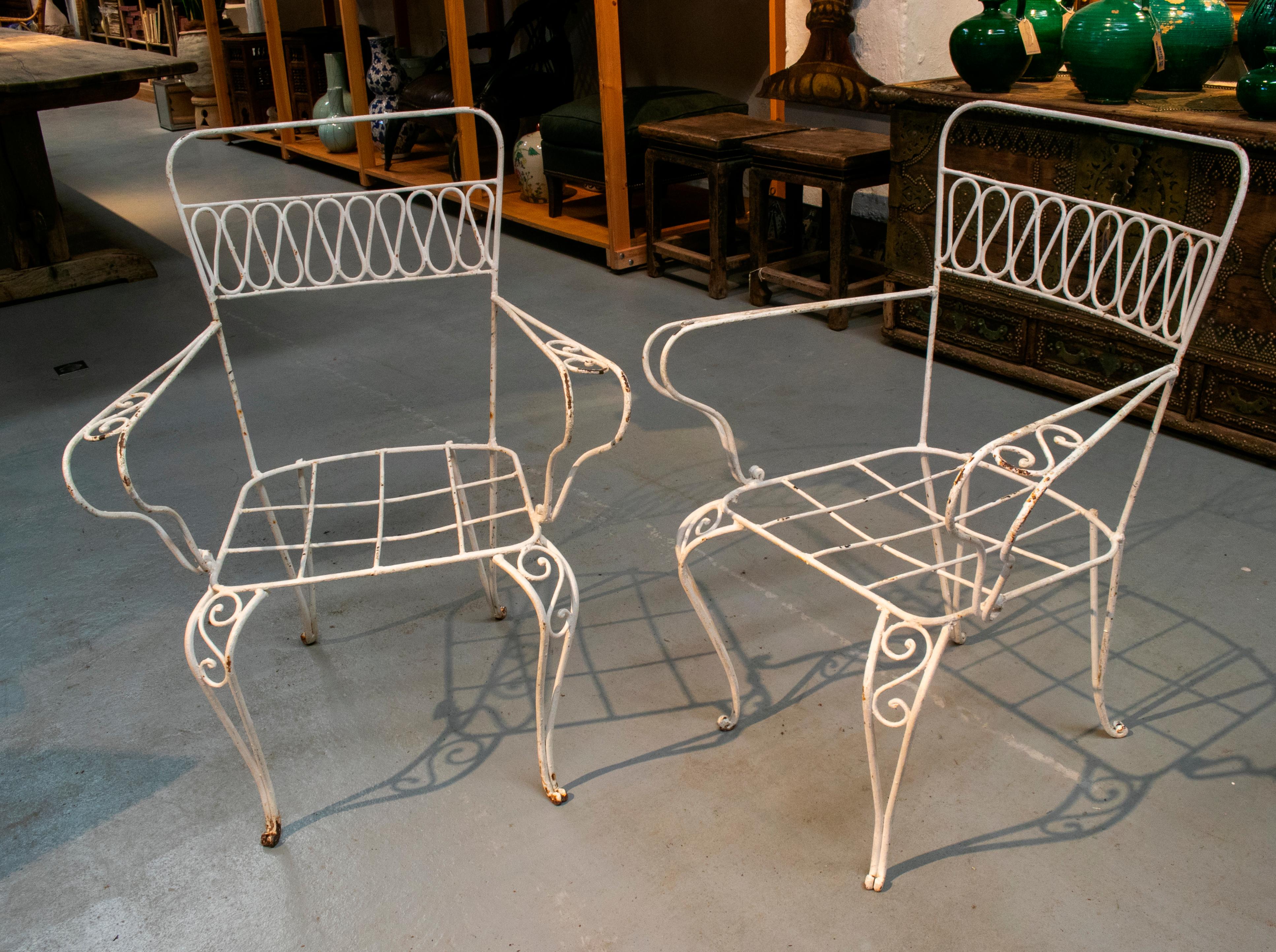 1970s Set of Four Spanish White Painted Iron Garden Chairs 2