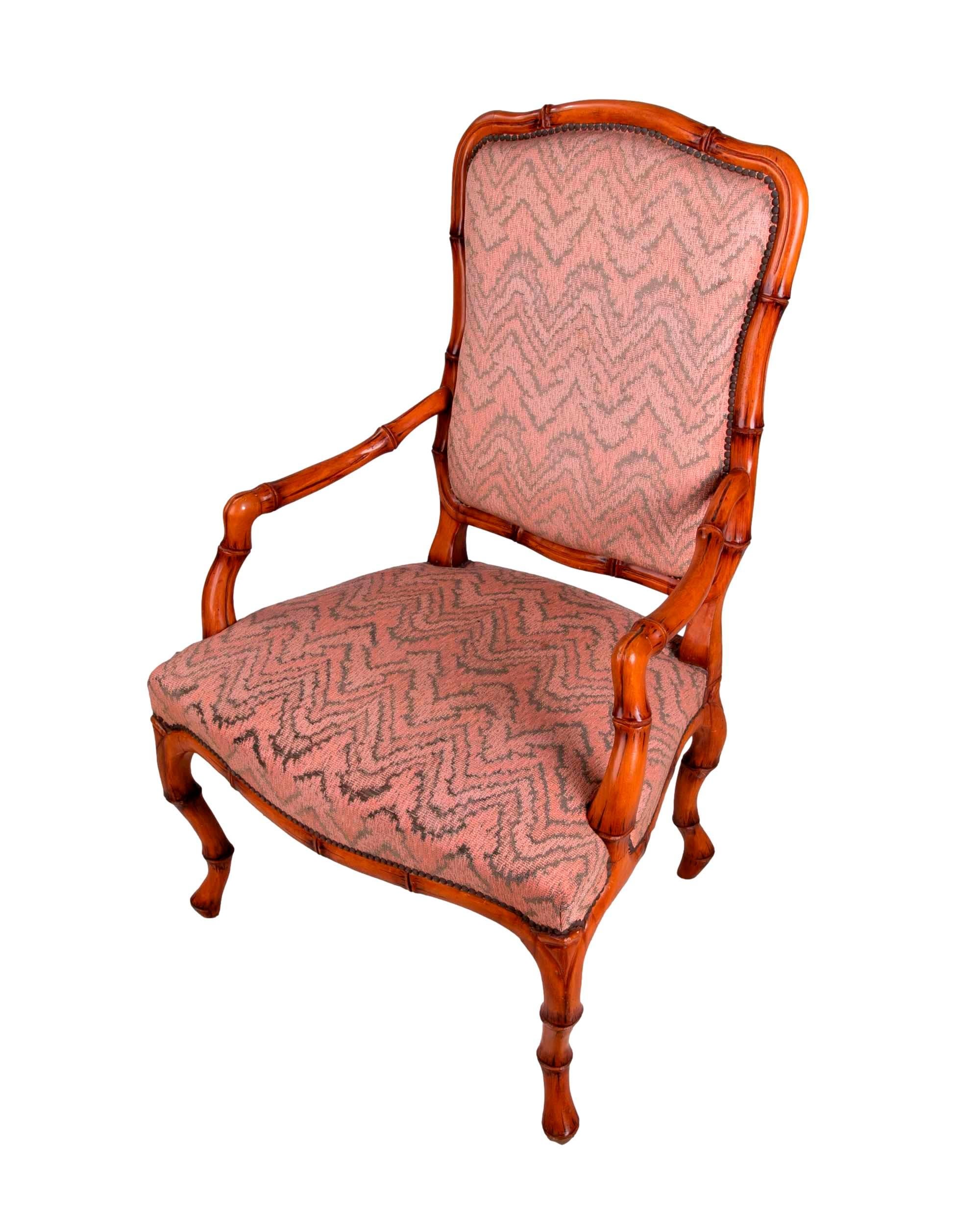 Satz von vier Imitation-Sesseln aus Holz und Bambus aus den 1970er Jahren (20. Jahrhundert) im Angebot