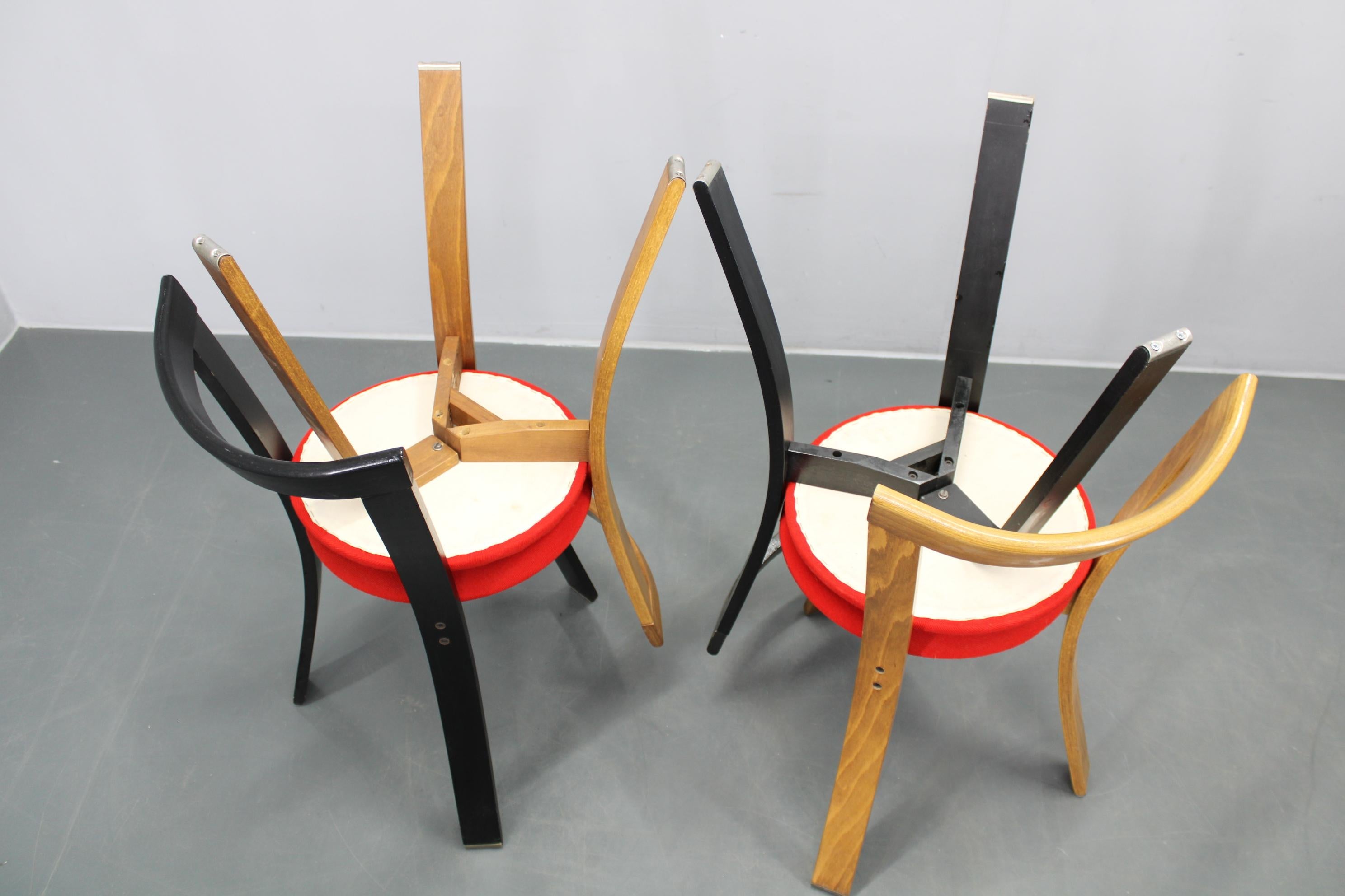 1970er Set aus vier Holzstühlen im Angebot 12