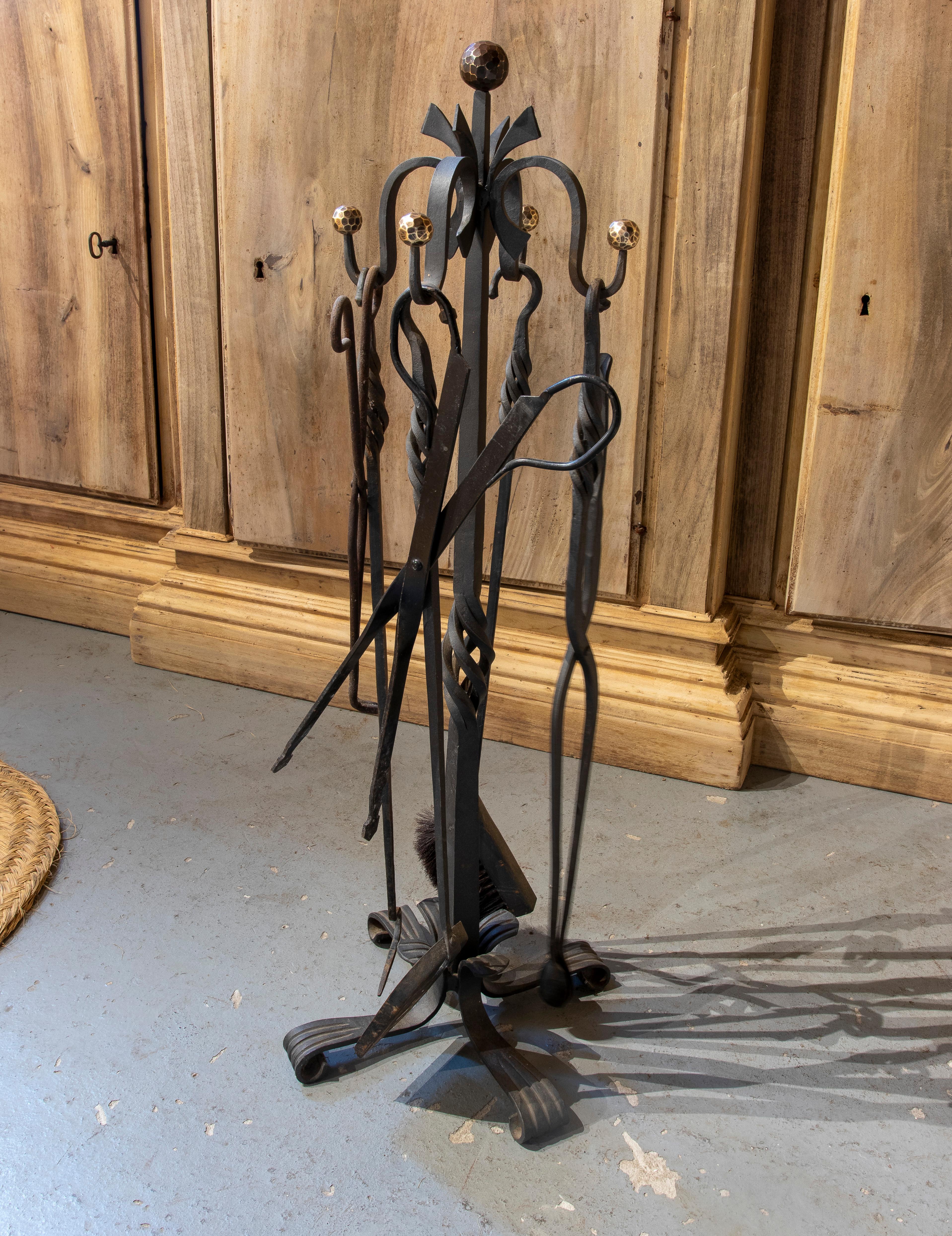 1970s Set of Iron Fireplace Utensils and Bronze Decorations  In Good Condition In Marbella, ES