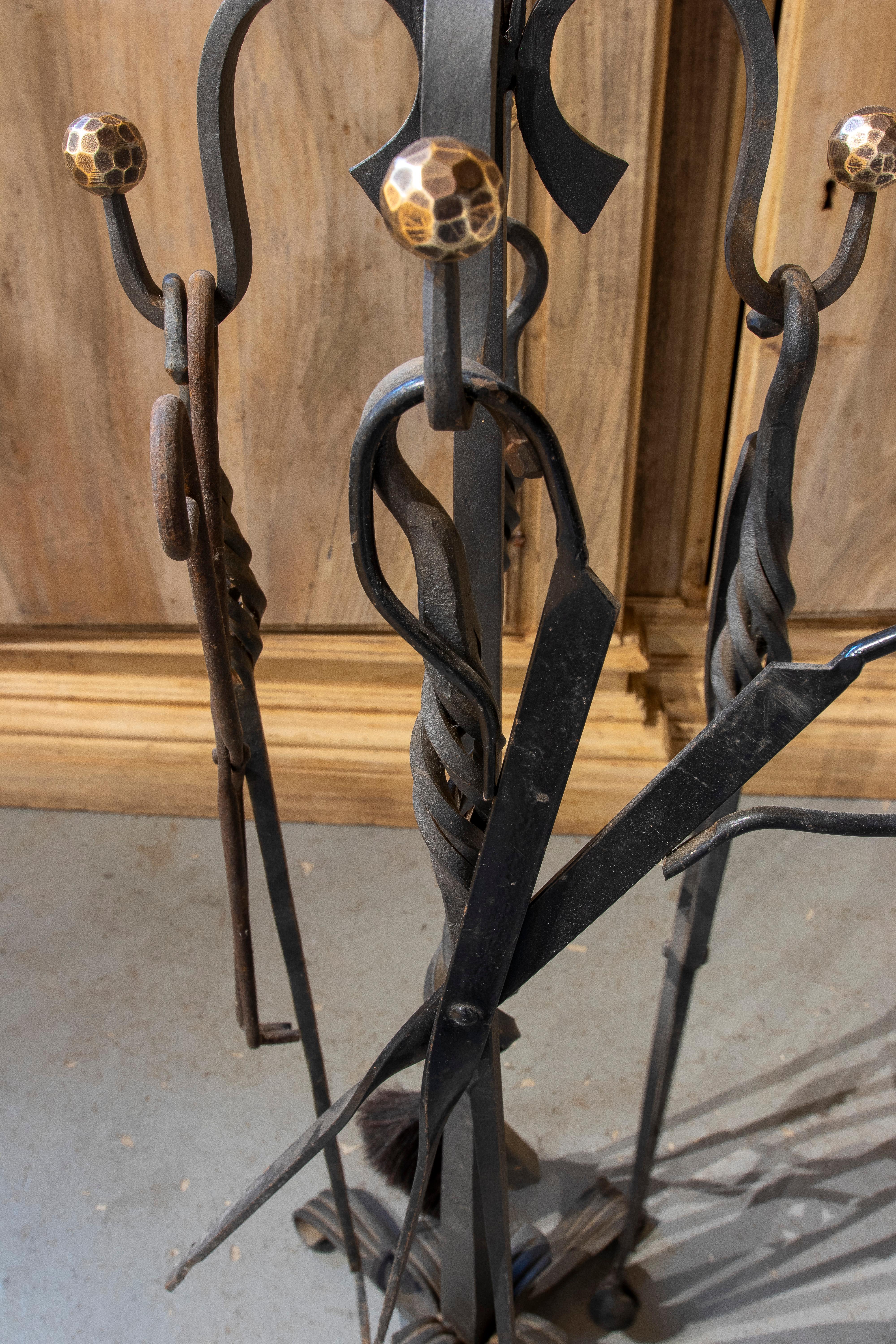 1970s Set of Iron Fireplace Utensils and Bronze Decorations  For Sale 1